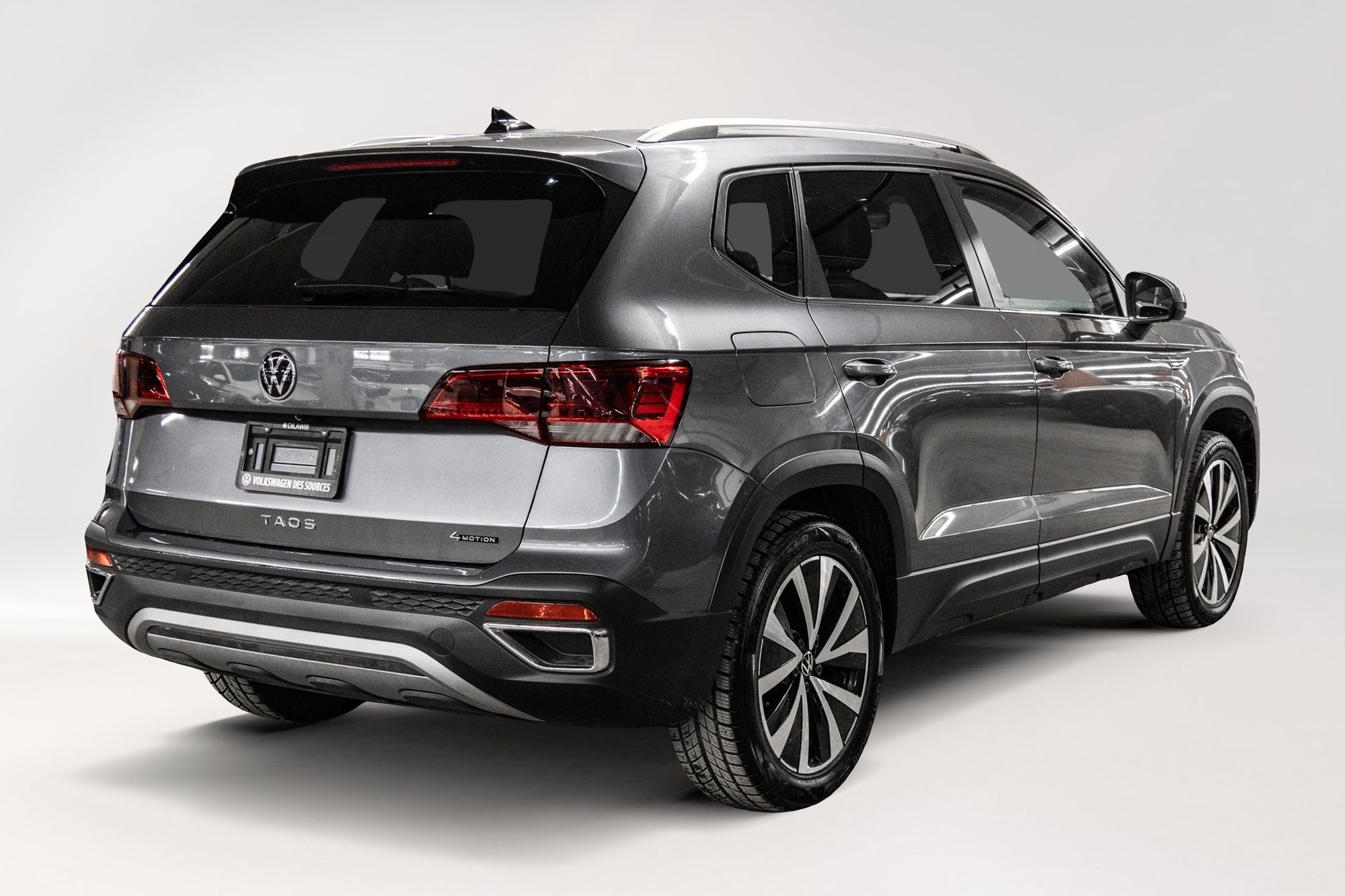 Volkswagen Taos  2023 à Dorval, Québec