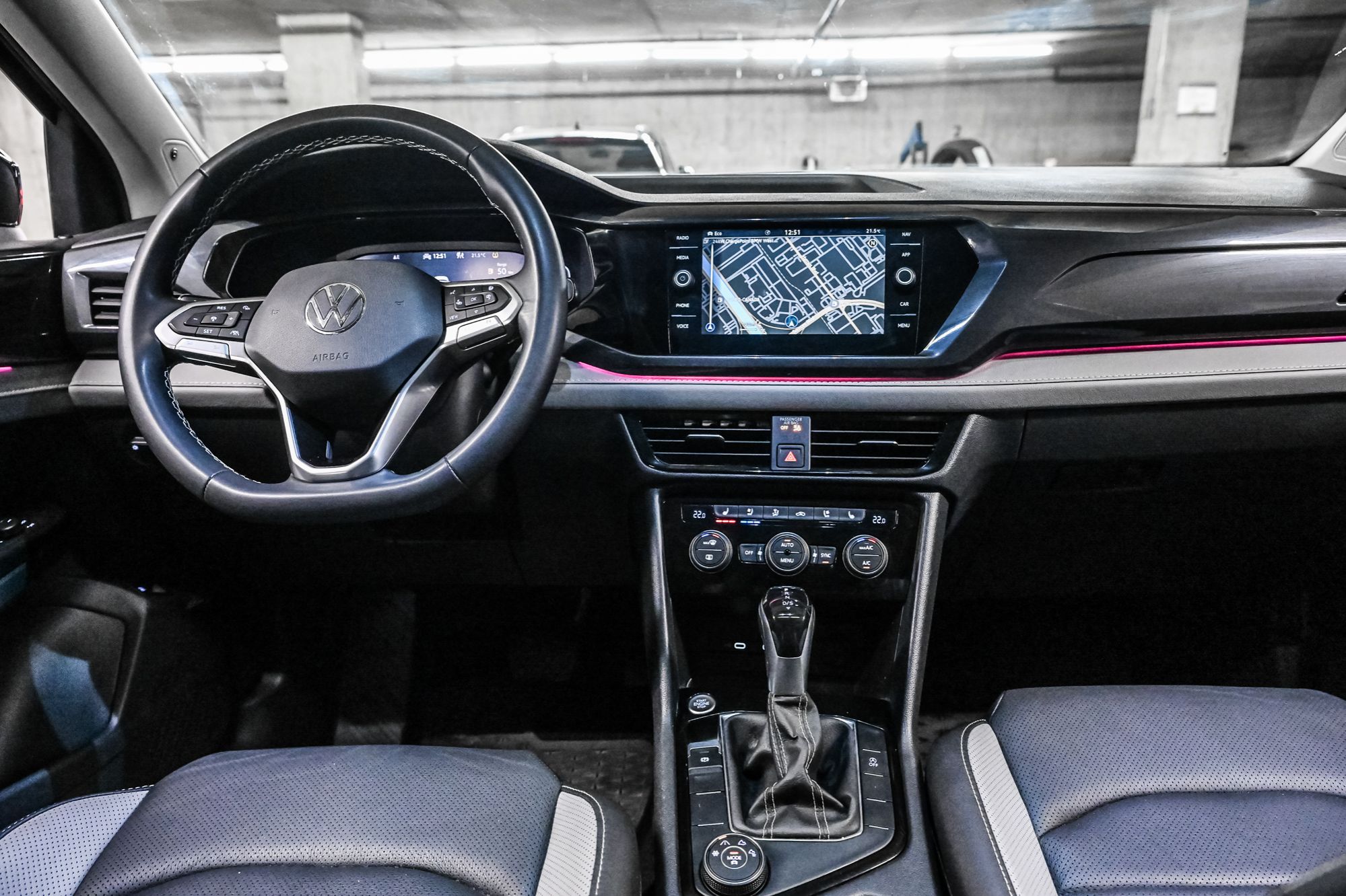 Volkswagen Taos  2023 à Dorval, Québec