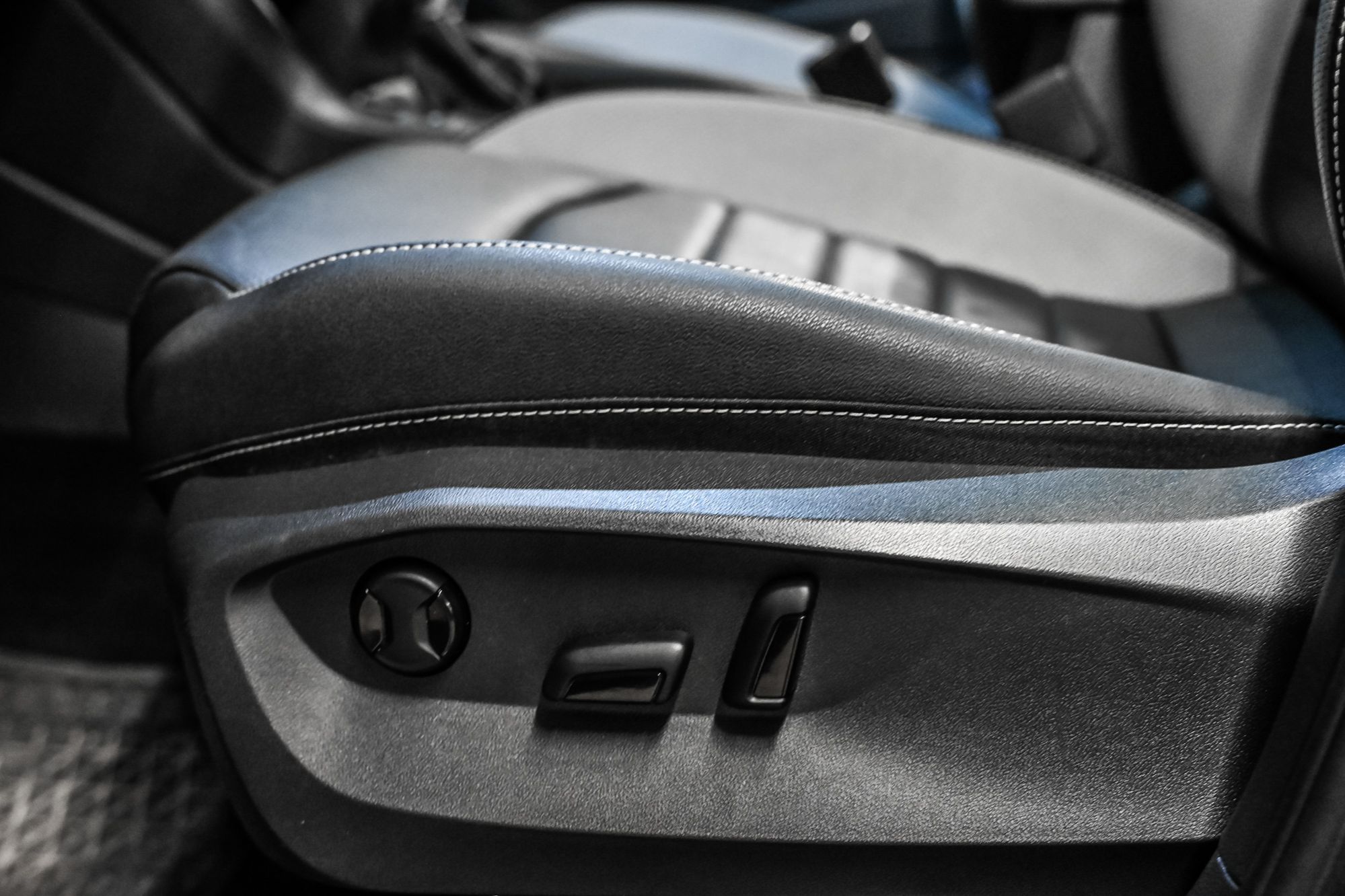 Volkswagen Taos  2023 à Dorval, Québec