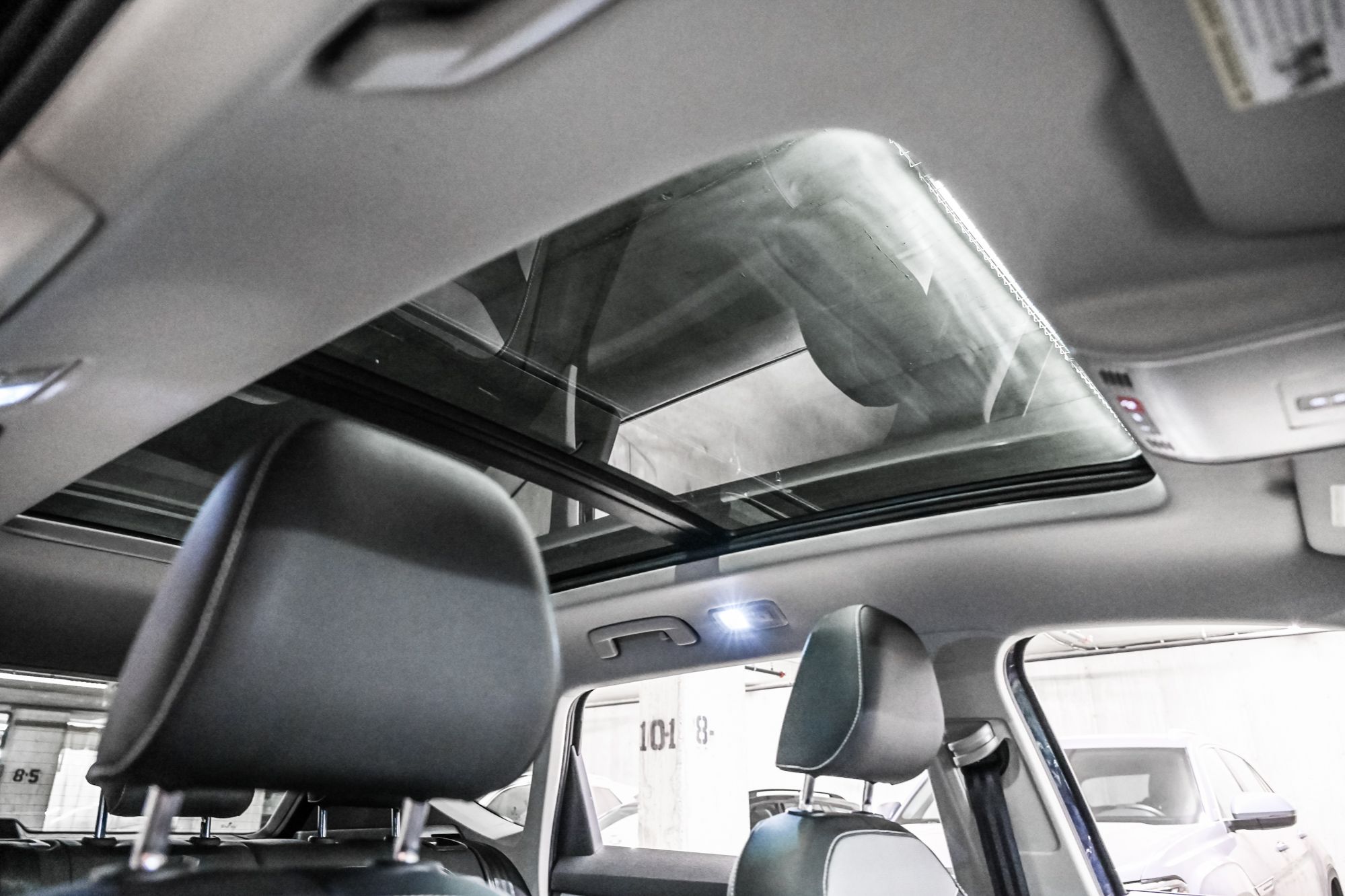 Volkswagen Taos  2023 à Dorval, Québec