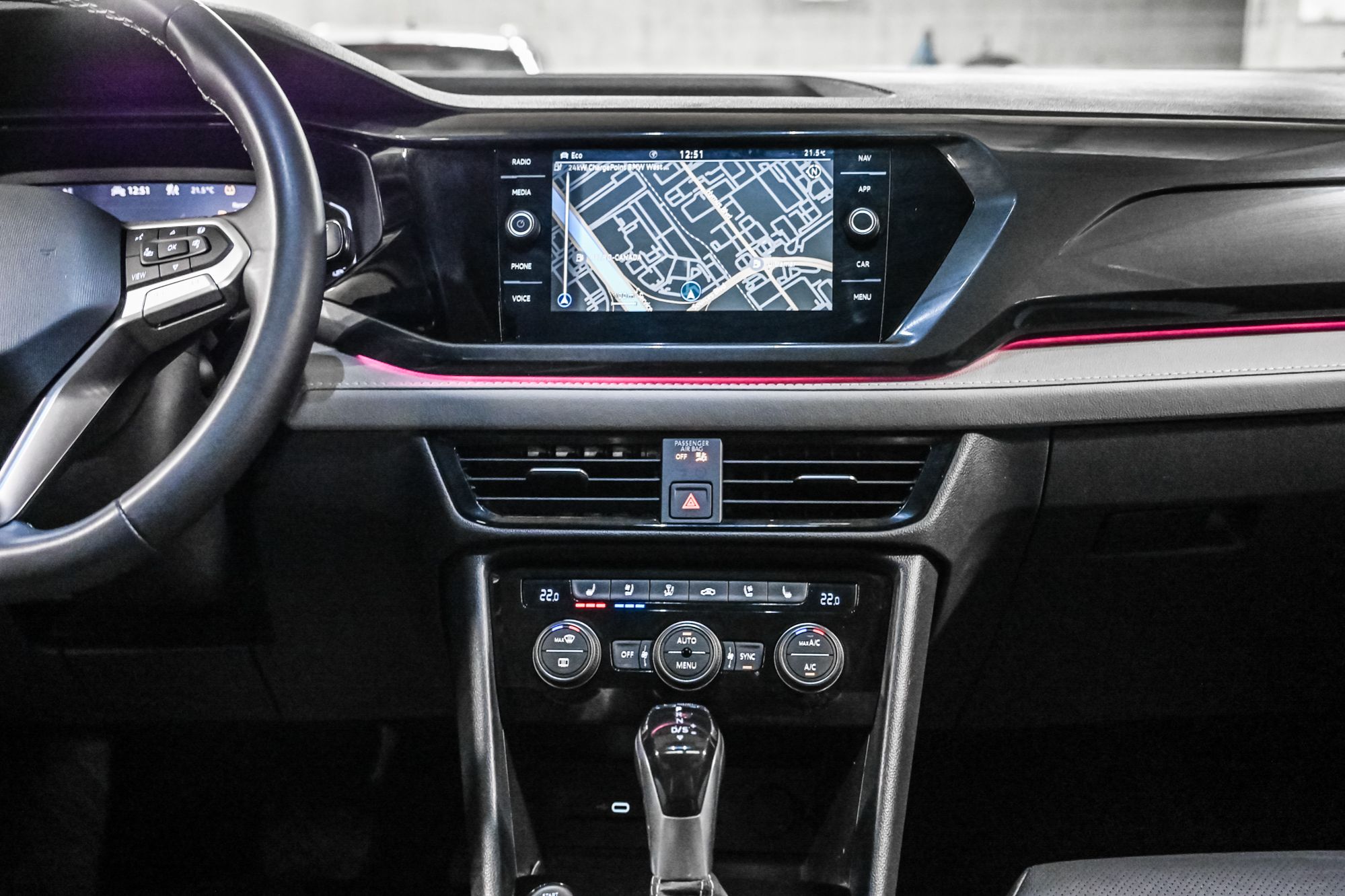 Volkswagen Taos  2023 à Dorval, Québec