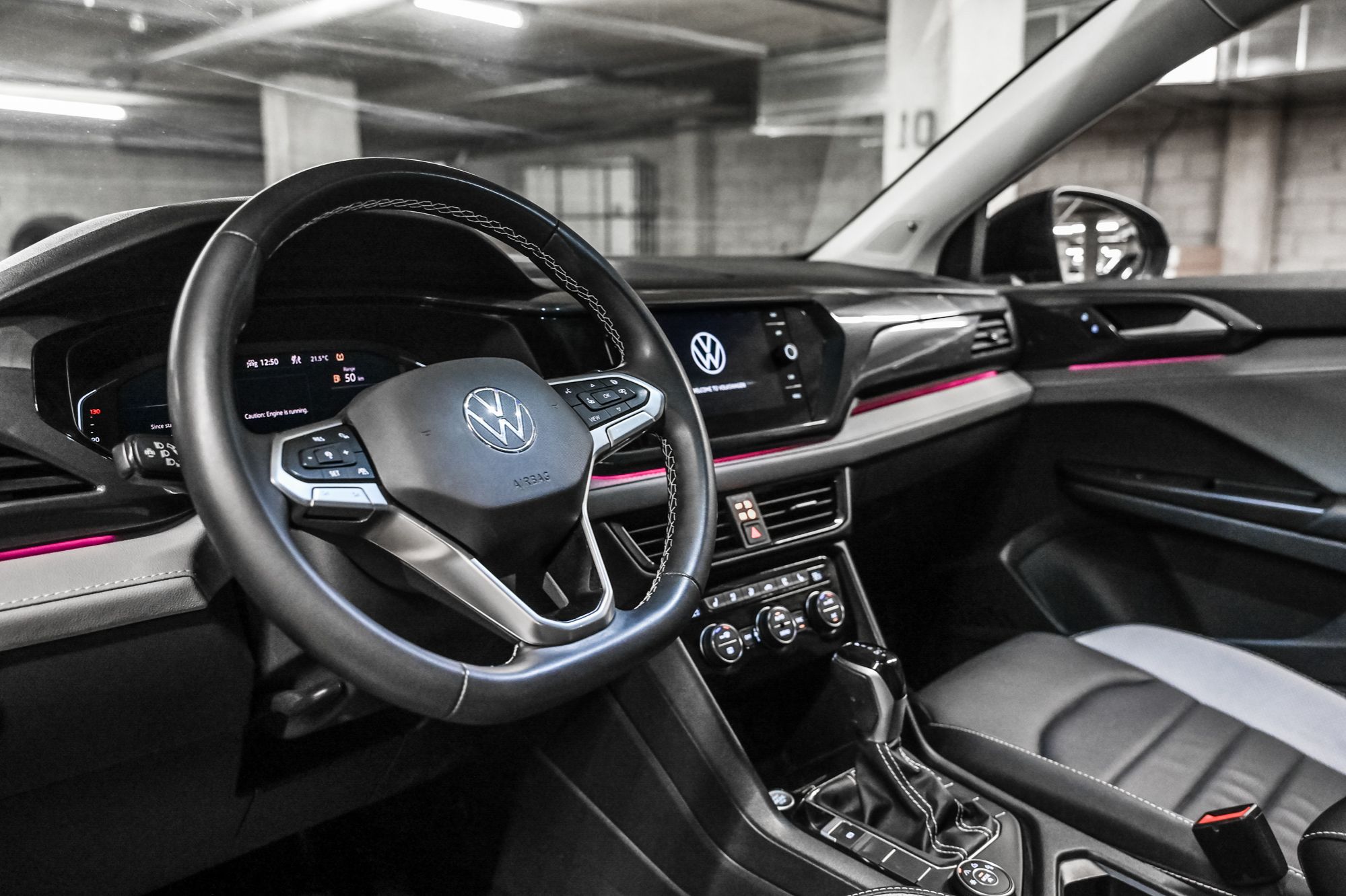 Volkswagen Taos  2023 à Dorval, Québec