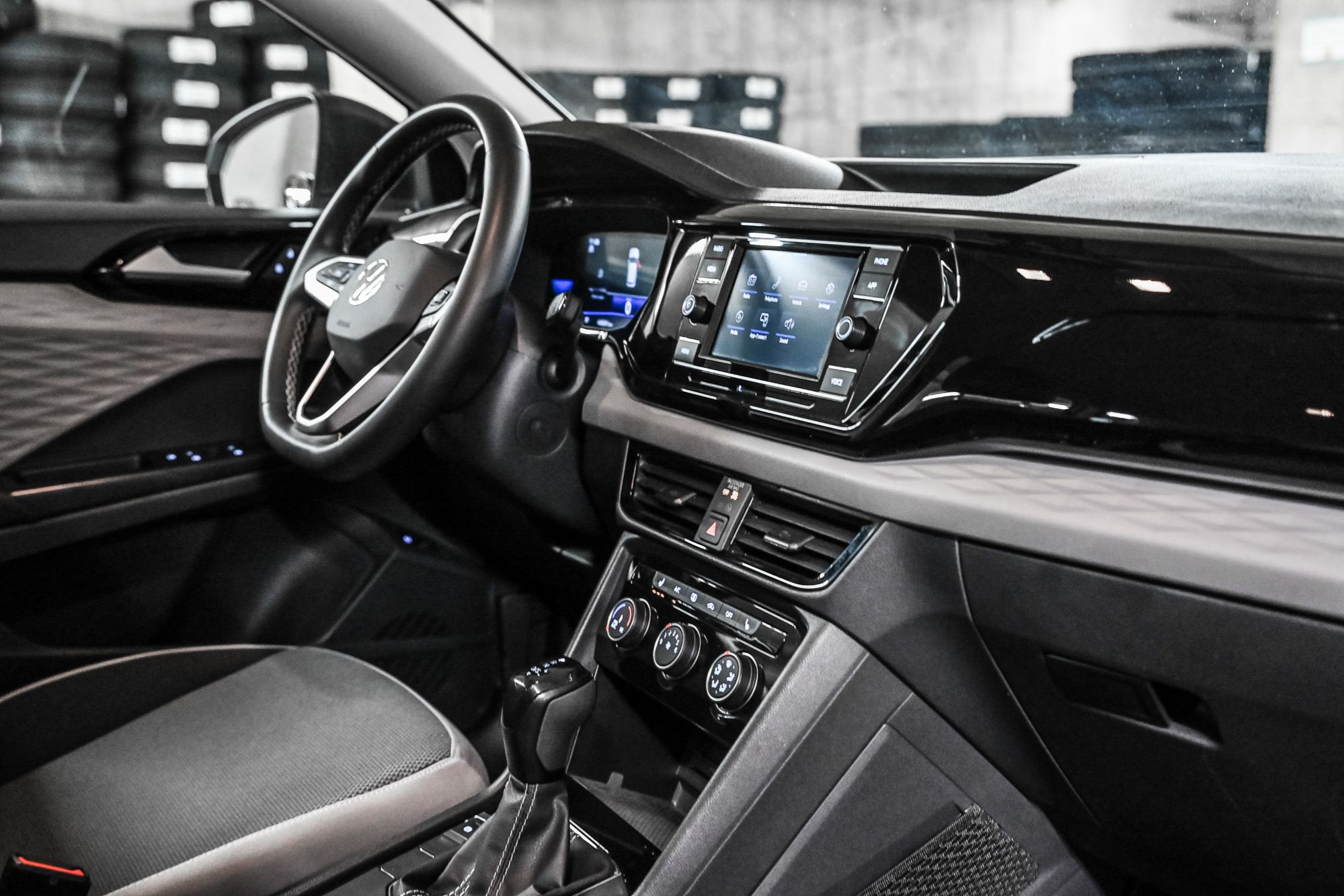Volkswagen Taos  2023 à Dorval, Québec
