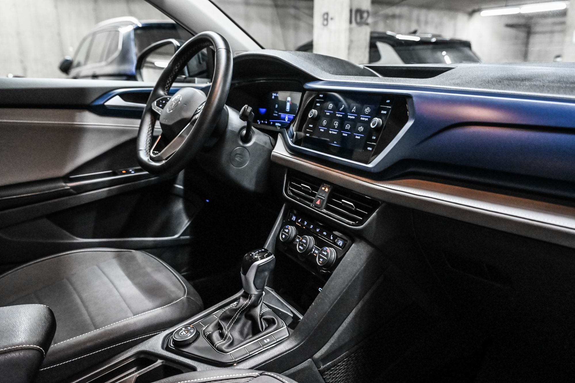 Volkswagen Taos  2024 à Dorval, Québec