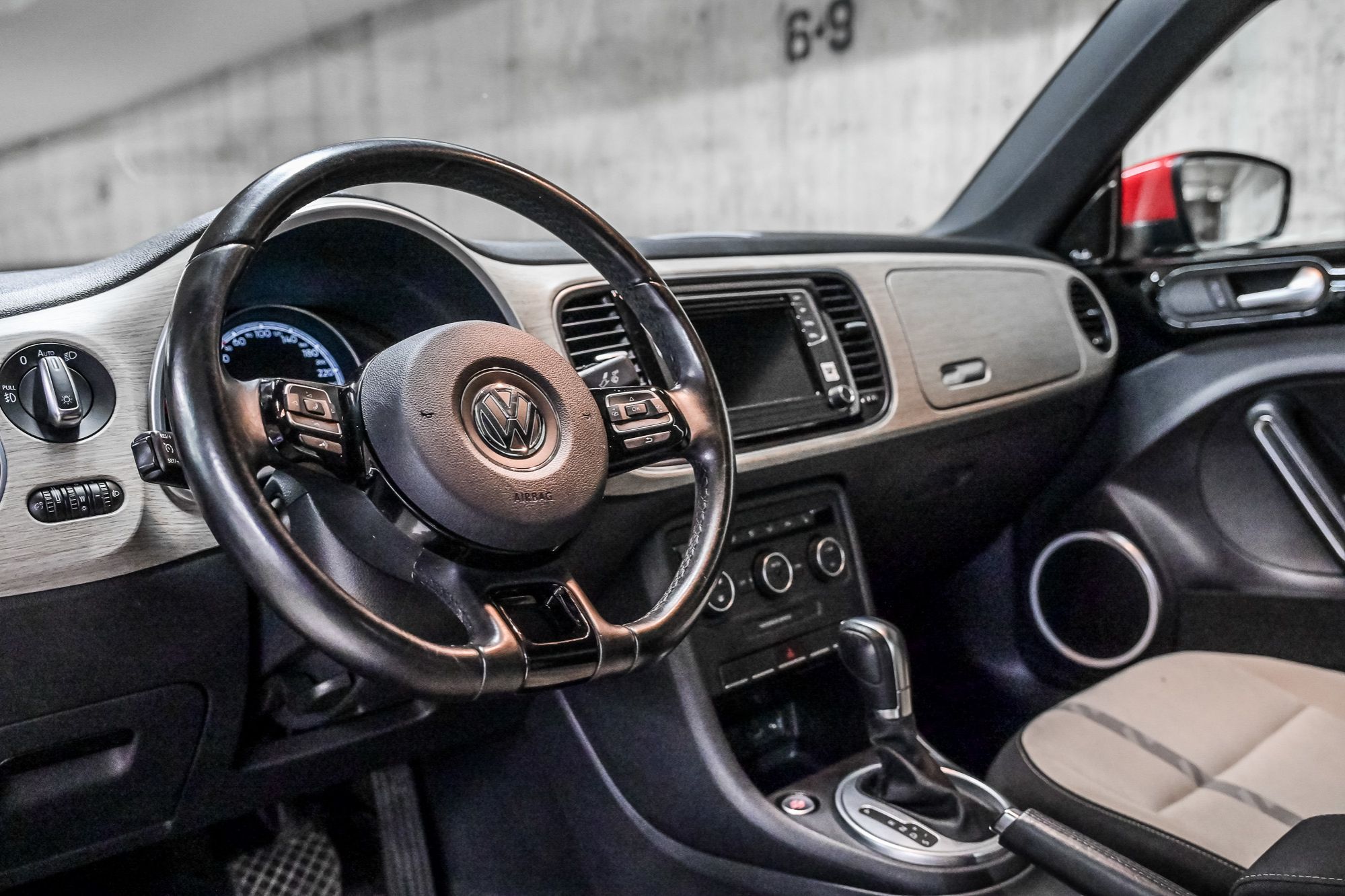 Photo 2018 Volkswagen The Beetle Coast 2.0T 6sp at w/Tip #4