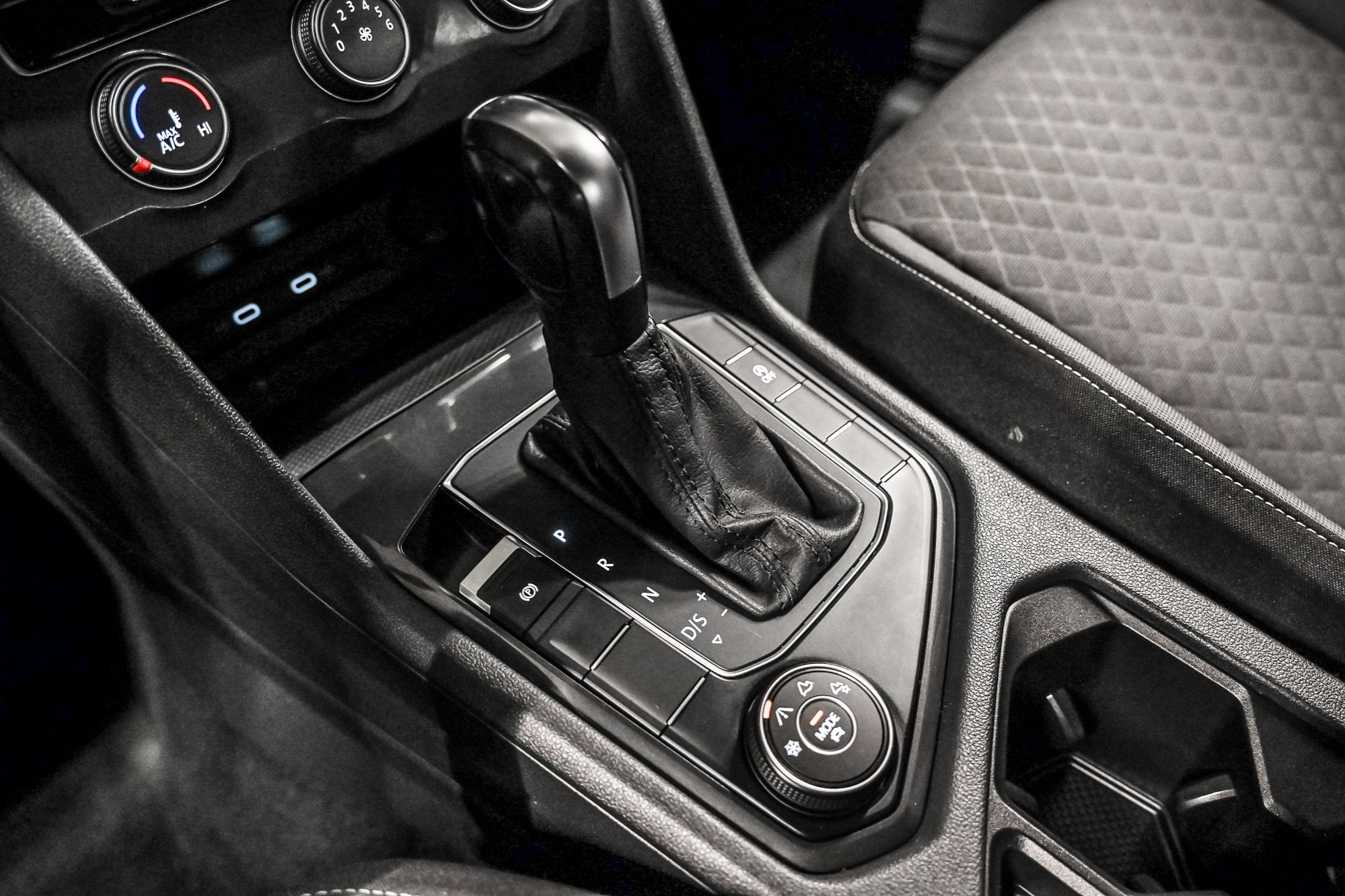 2021 Volkswagen Tiguan in Dorval, Quebec
