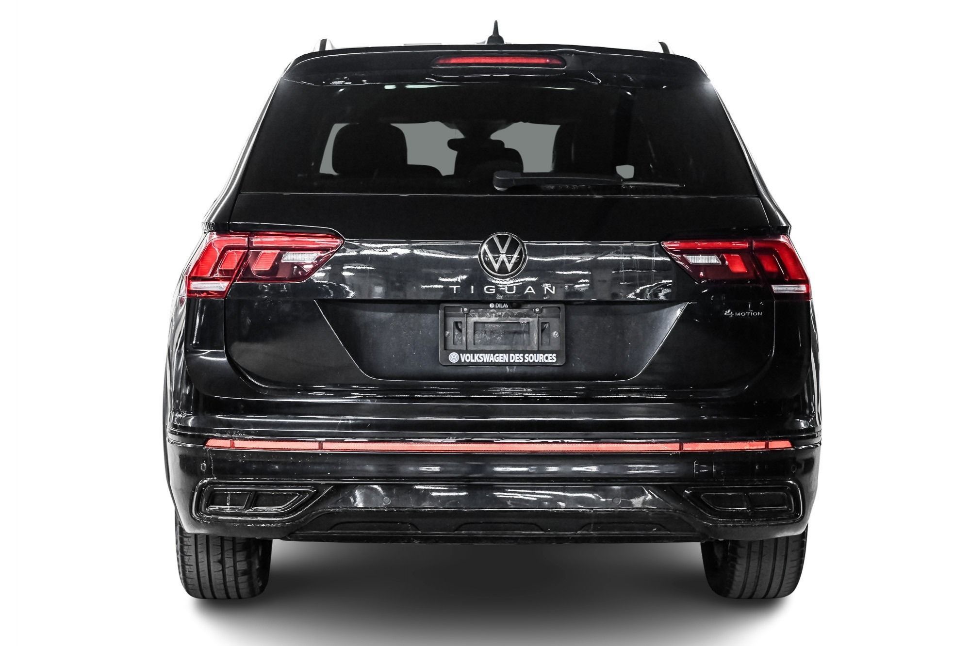 Photo Volkswagen Tiguan Comfortline R-Line Black 2.0T 8sp at w/Tip 4M 2022 #6