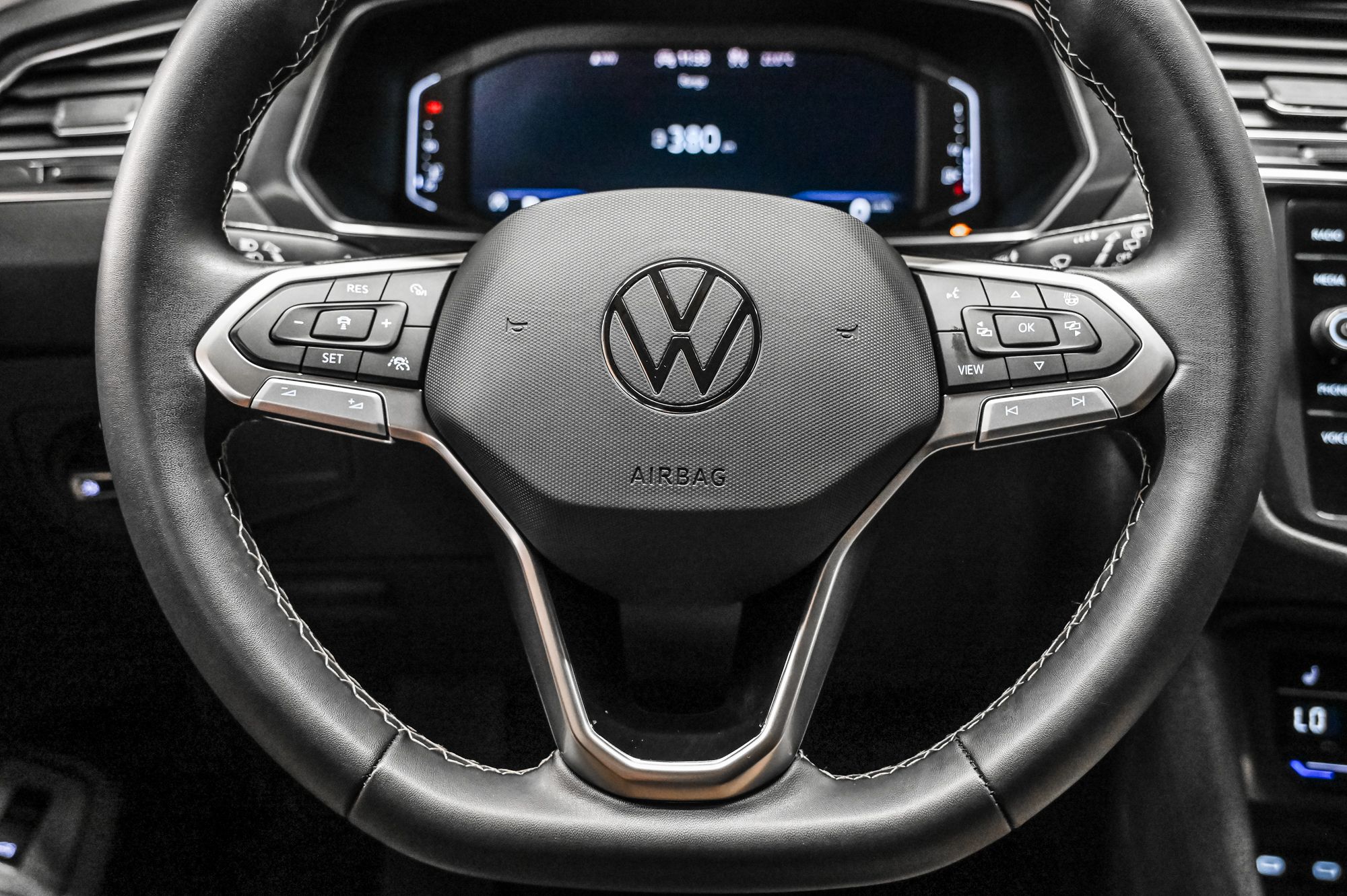 2023 Volkswagen Tiguan in Dorval, Quebec