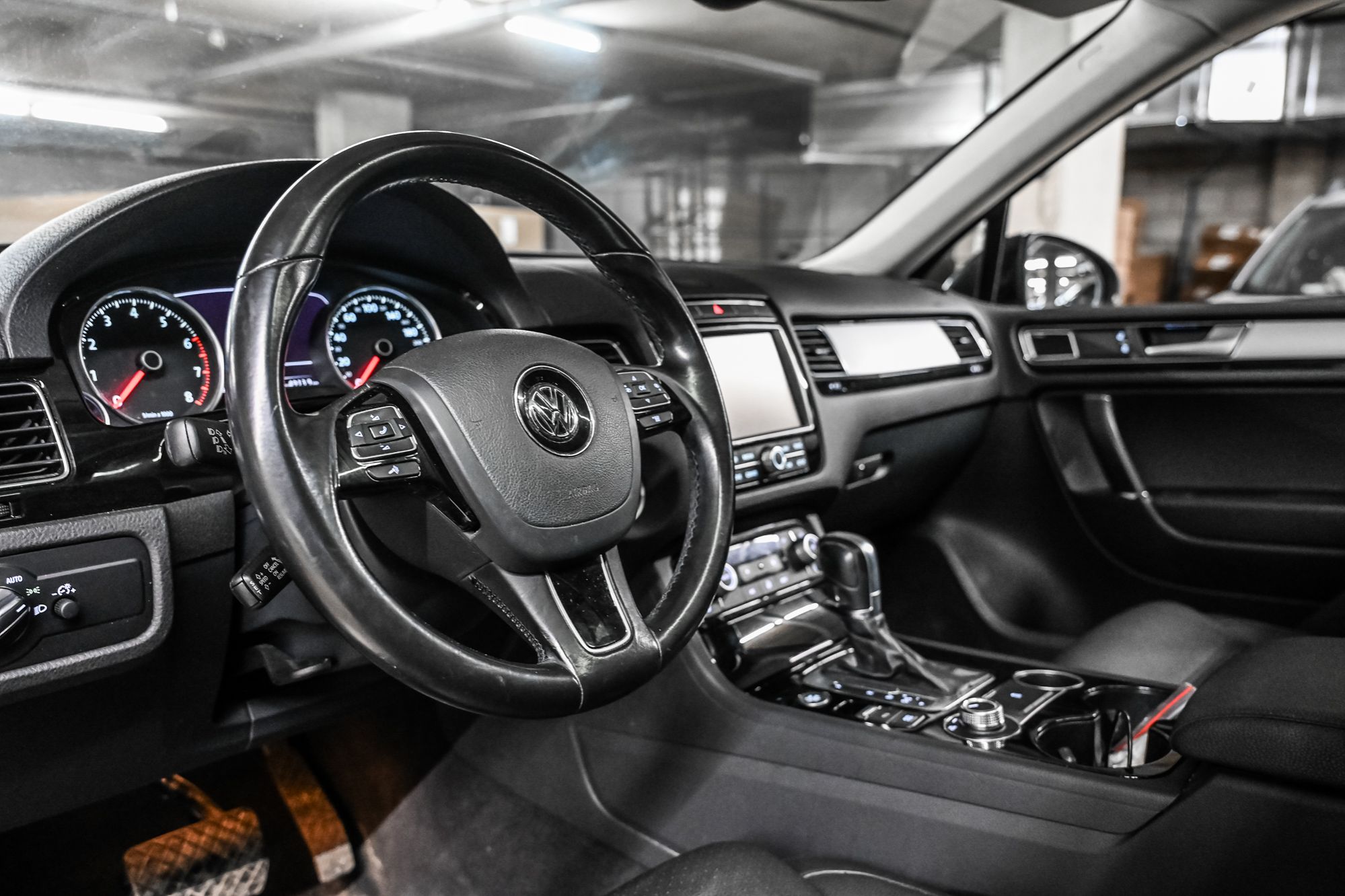 2017 Volkswagen Touareg in Dorval, Quebec