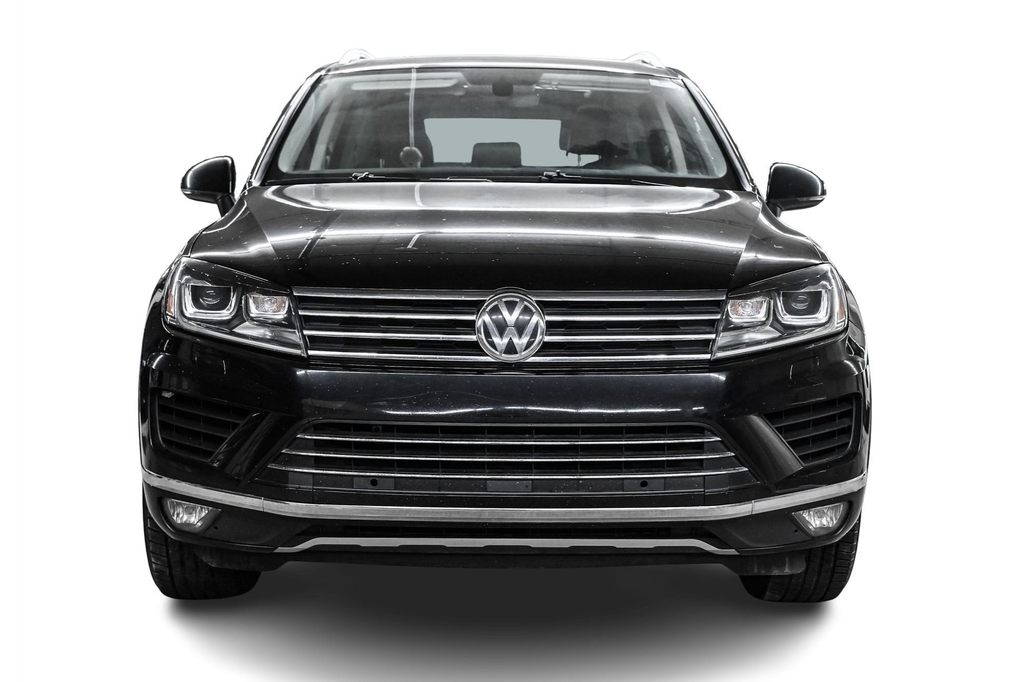 2017 Volkswagen Touareg in Dorval, Quebec