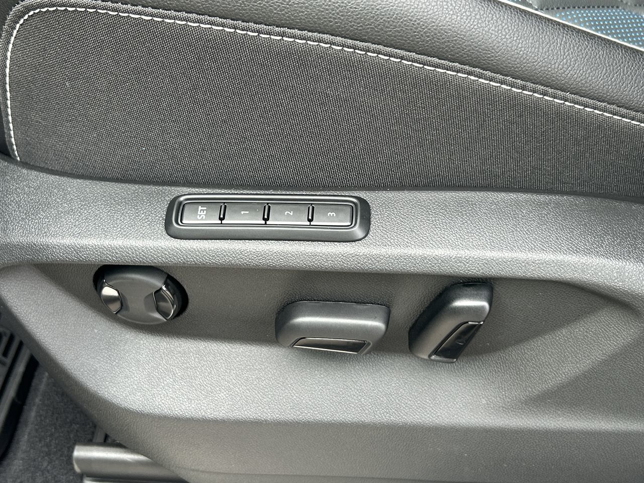 Volkswagen Atlas Cross Sport  2024 à Dorval, Québec