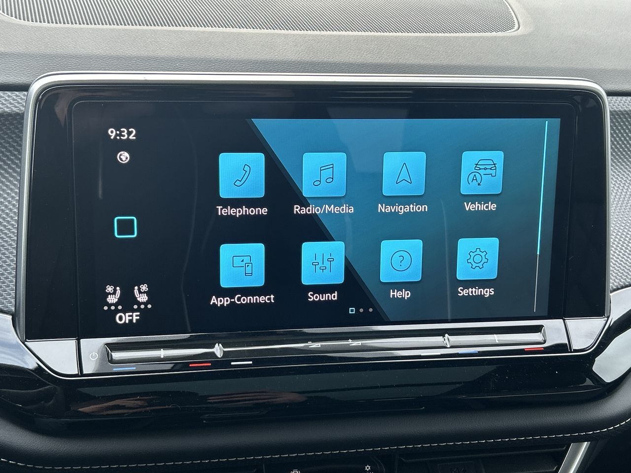 2024 Volkswagen Atlas Cross Sport in Dorval, Quebec