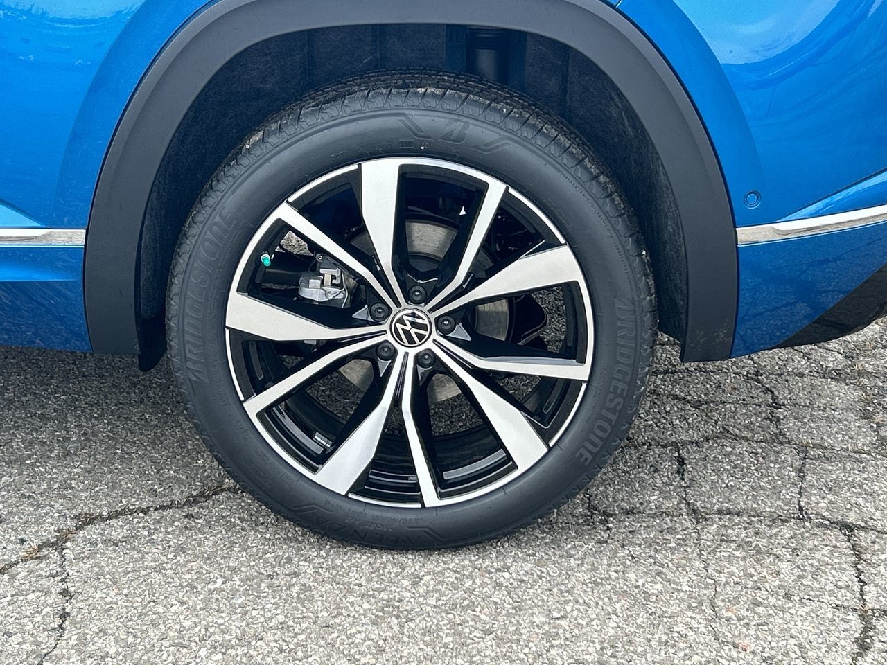 Volkswagen Atlas Cross Sport  2024 à Dorval, Québec