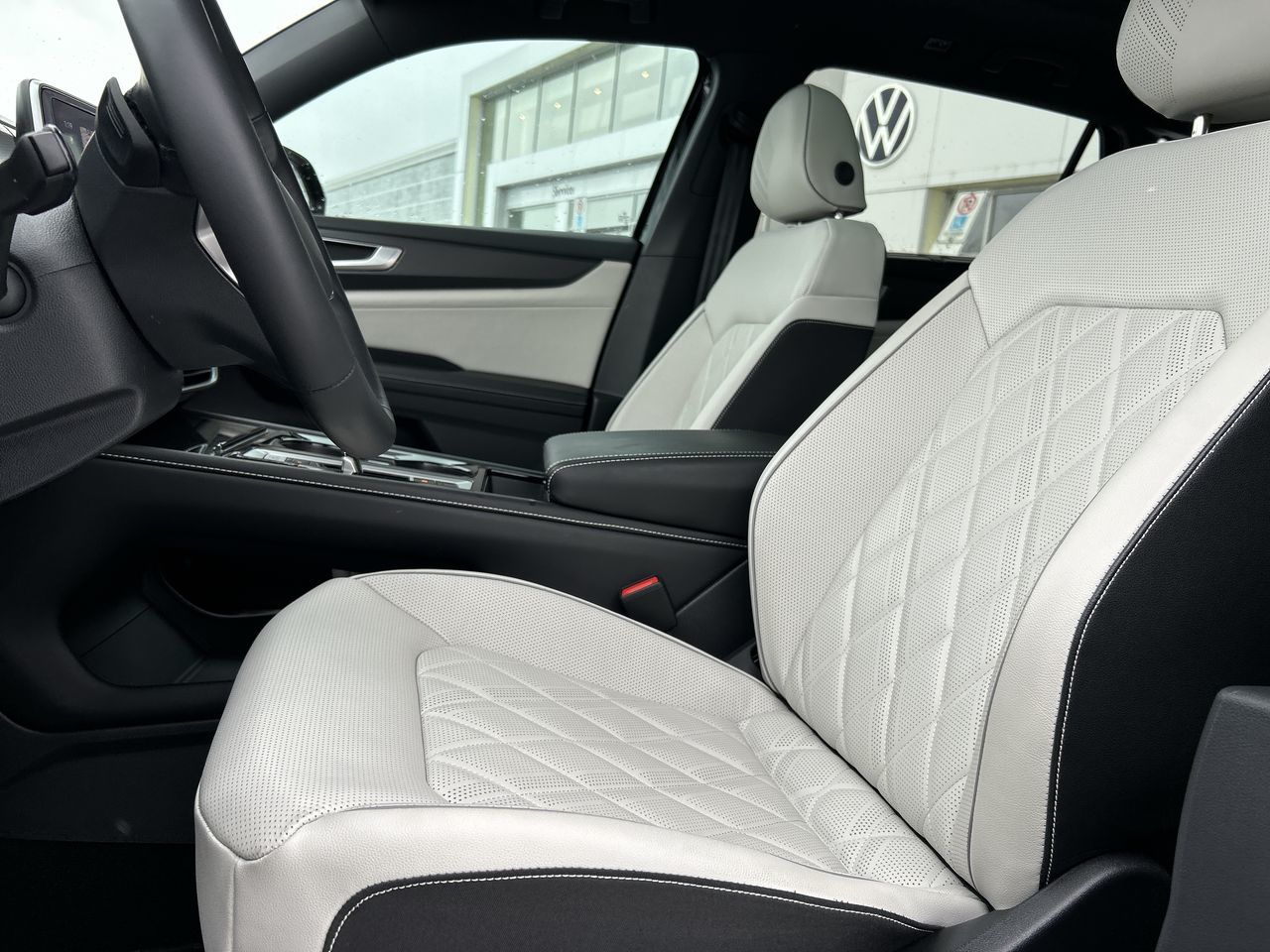 2026 Volkswagen Atlas Cross Sport in Dorval, Quebec