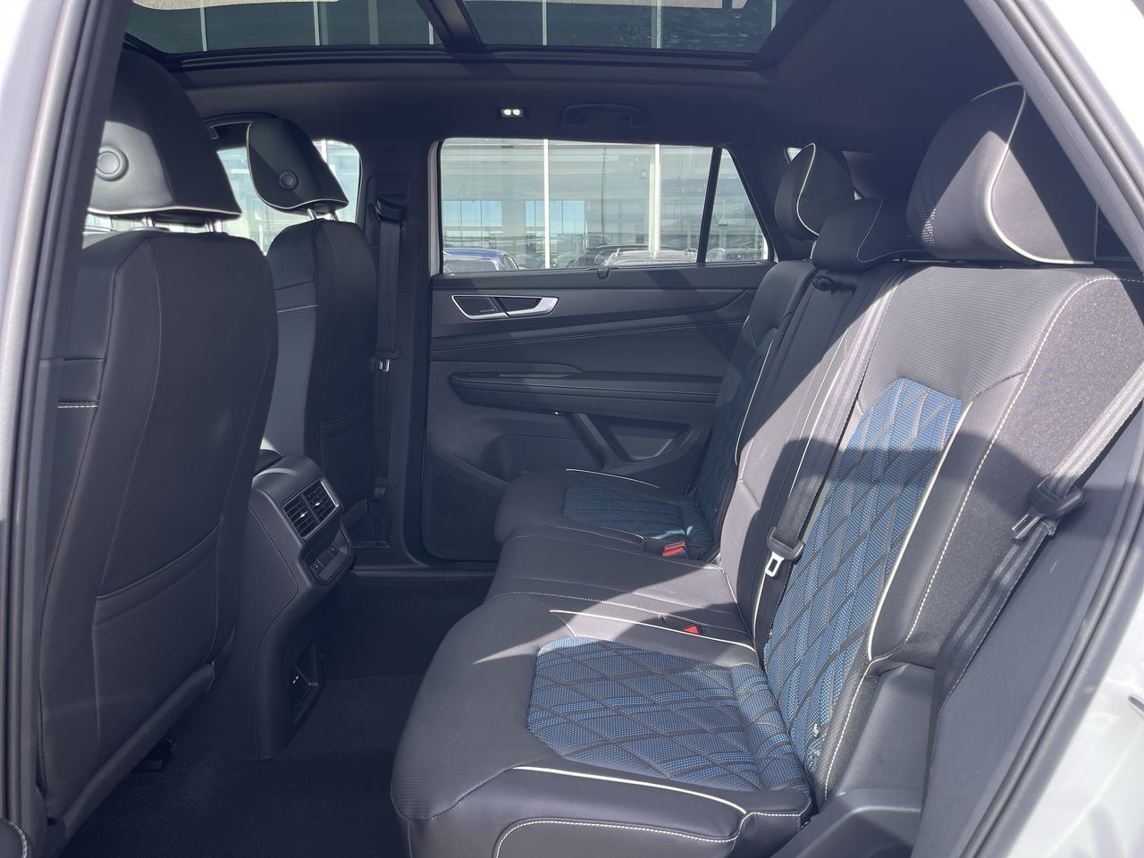 2026 Volkswagen Atlas Cross Sport in Dorval, Quebec