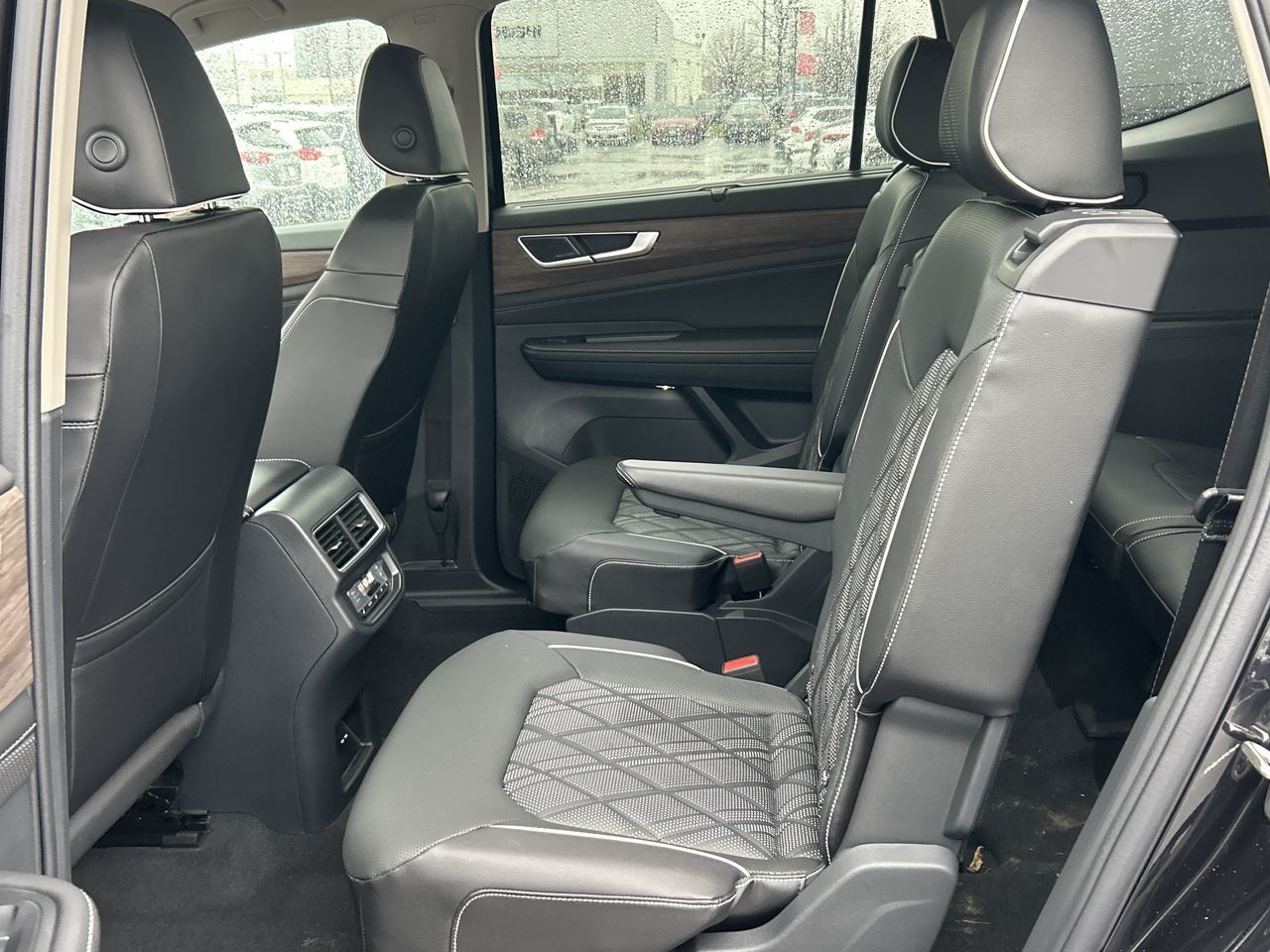 2025 Volkswagen Atlas in Dorval, Quebec