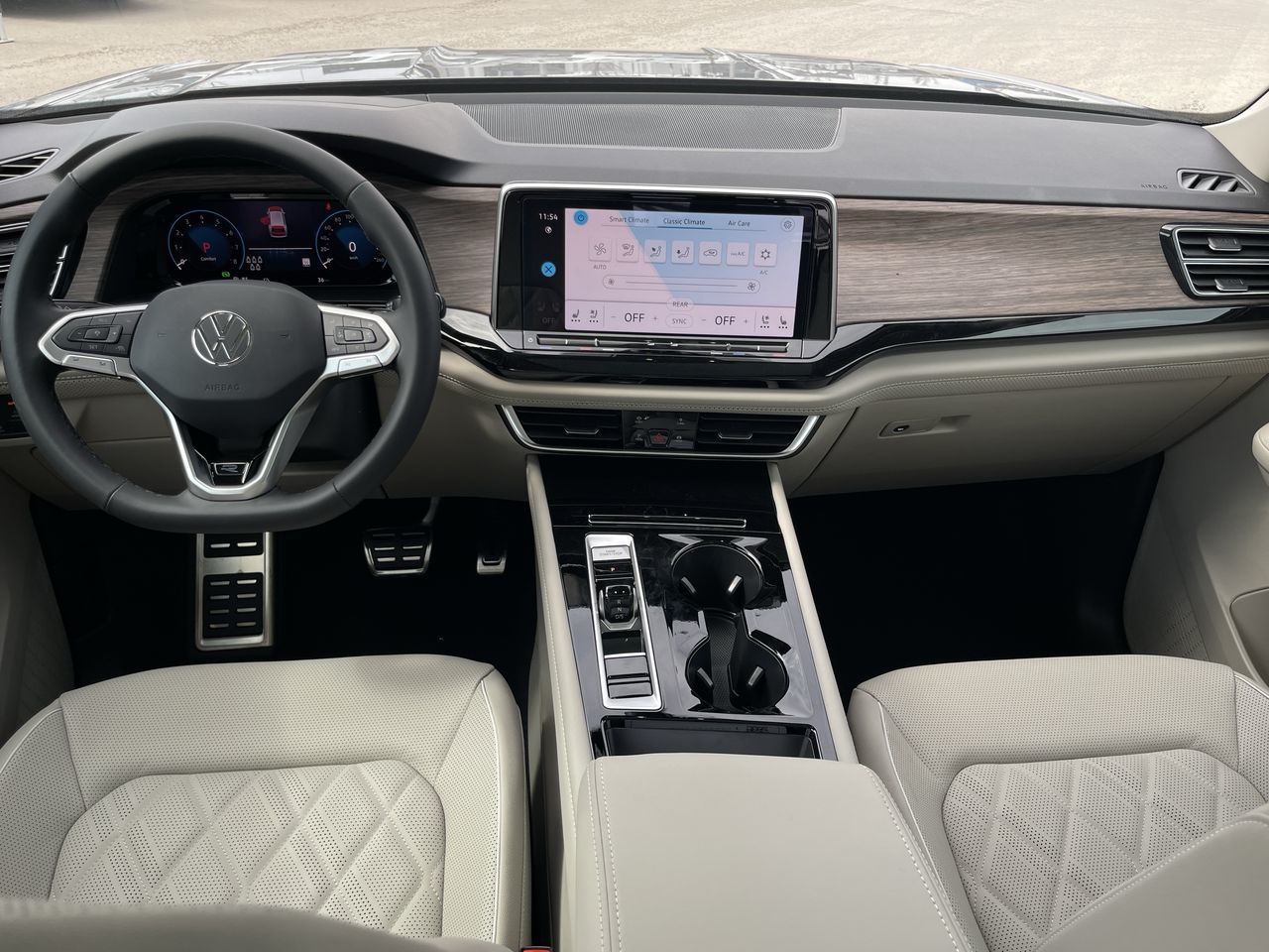 2026 Volkswagen Atlas in Dorval, Quebec