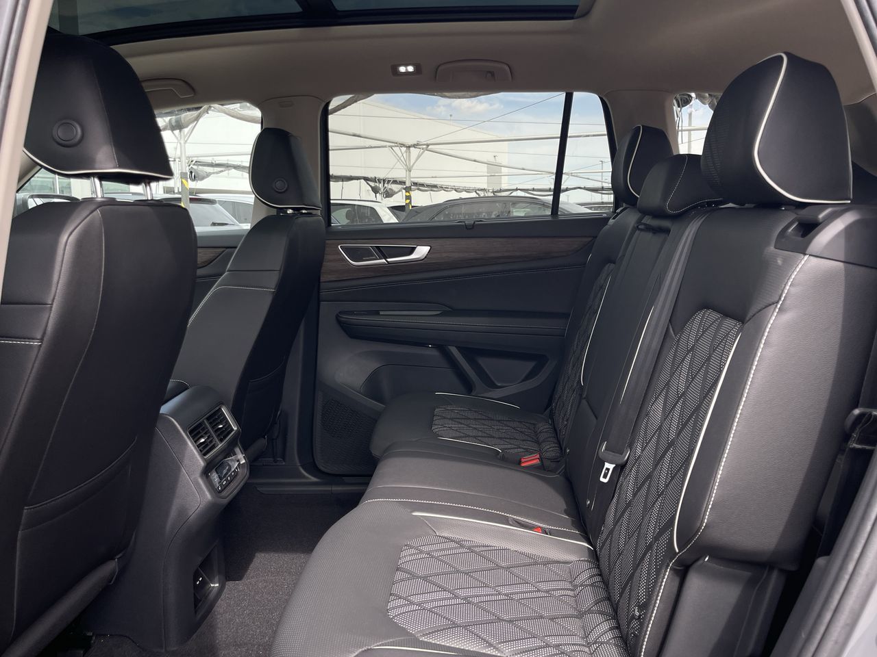 2026 Volkswagen Atlas in Dorval, Quebec