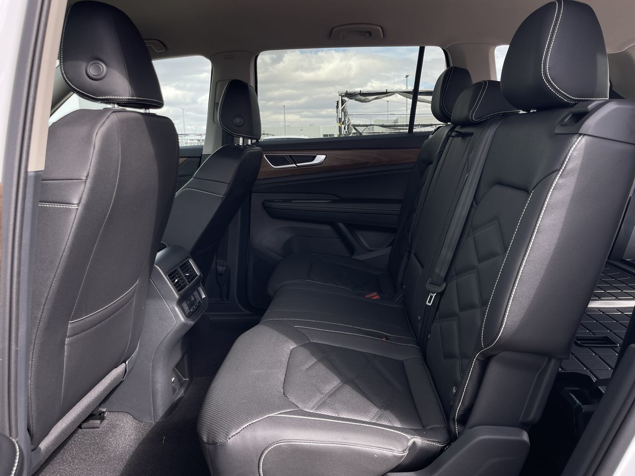 2026 Volkswagen Atlas in Dorval, Quebec