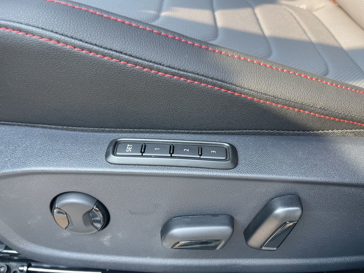 Volkswagen Jetta GLI  2027 à Dorval, Québec