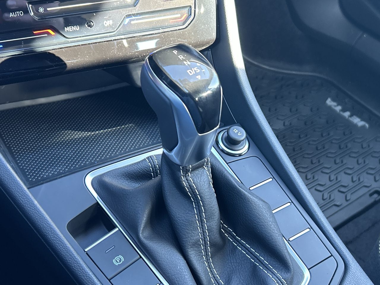 2025 Volkswagen Jetta in Dorval, Quebec