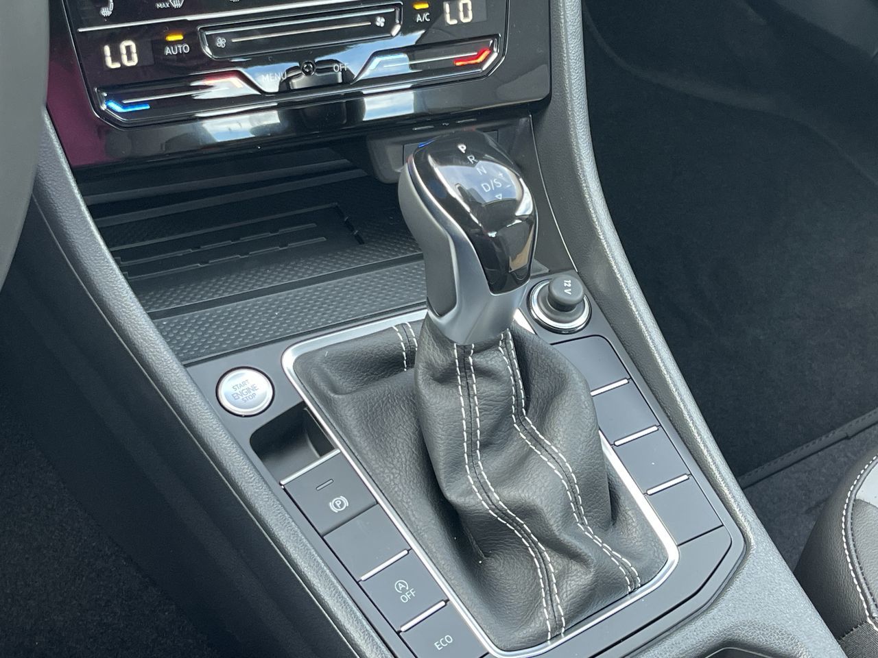 Volkswagen Jetta  2027 à Dorval, Québec