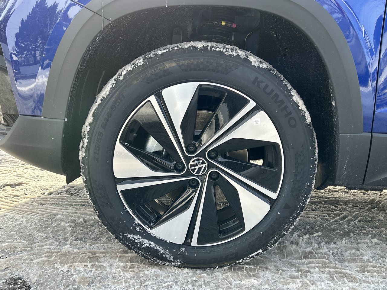 Volkswagen Taos  2024 à Dorval, Québec