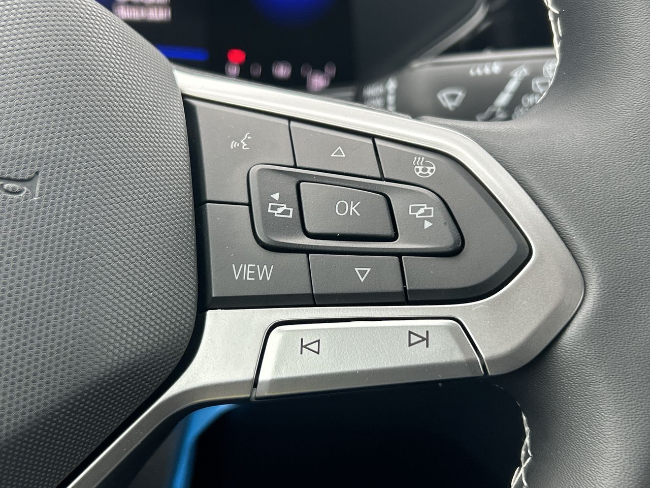 Volkswagen Taos  2024 à Dorval, Québec
