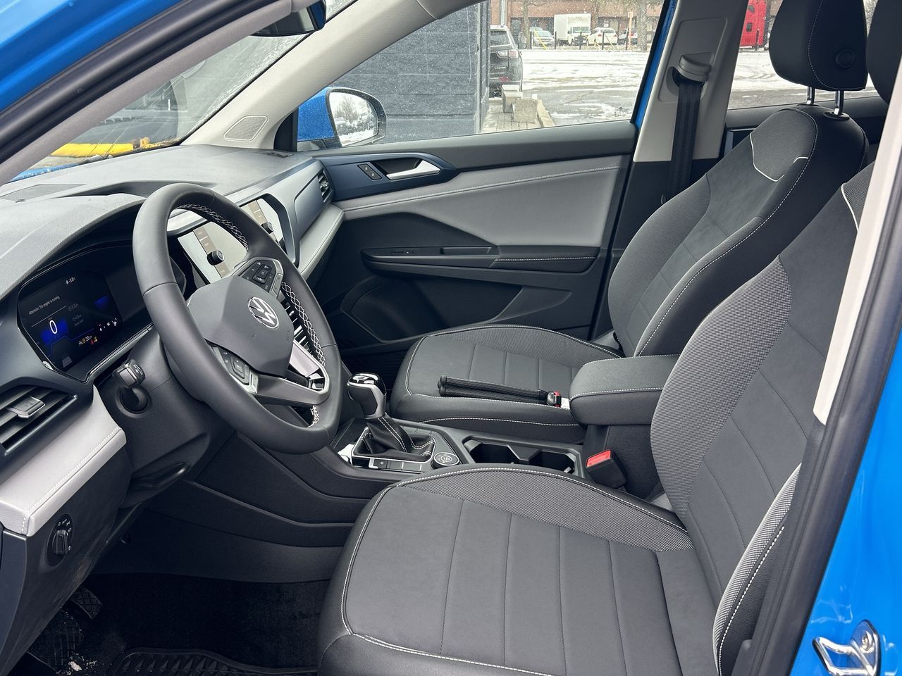 Volkswagen Taos  2024 à Dorval, Québec