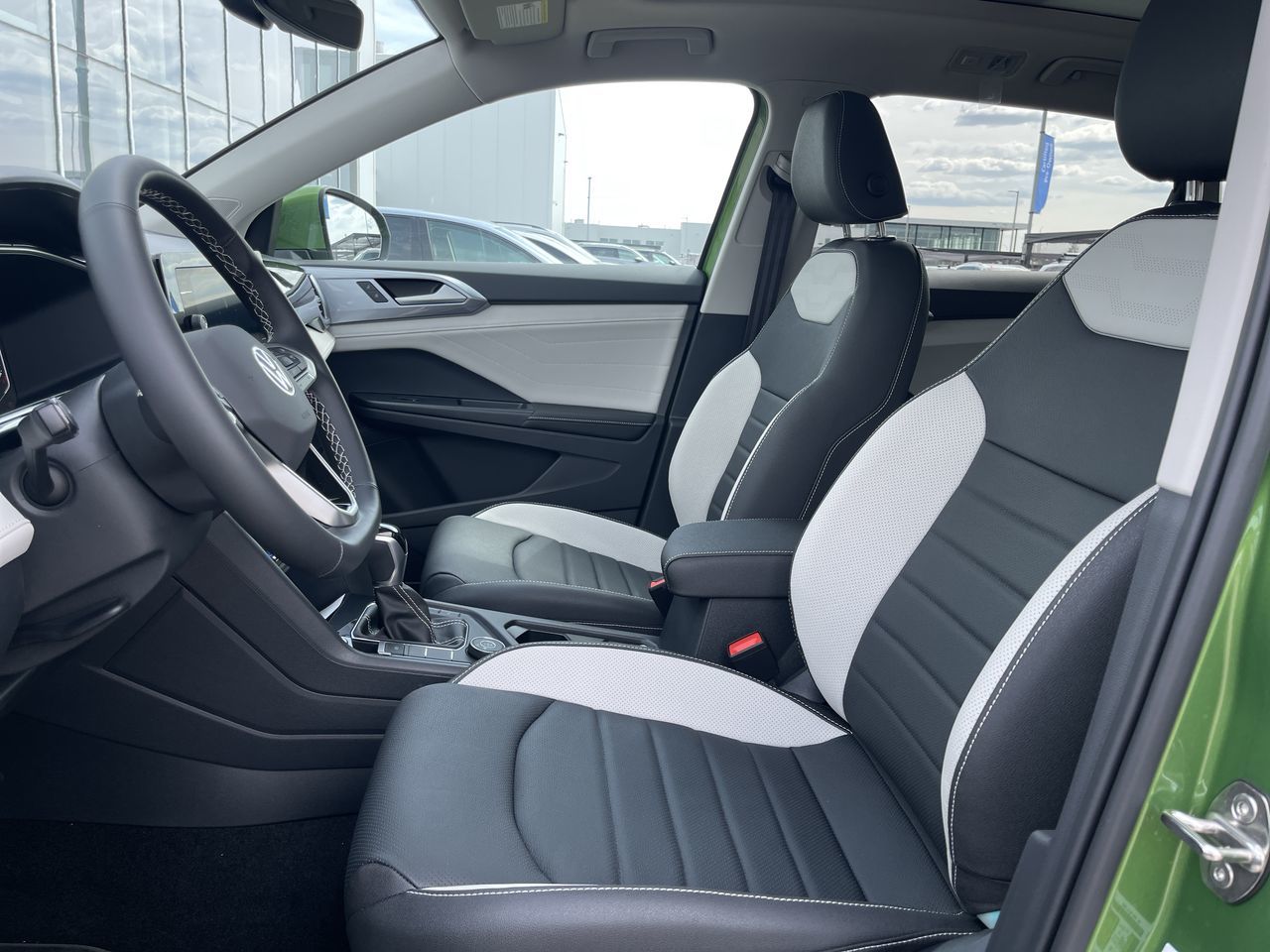 2025 Volkswagen Taos in Dorval, Quebec