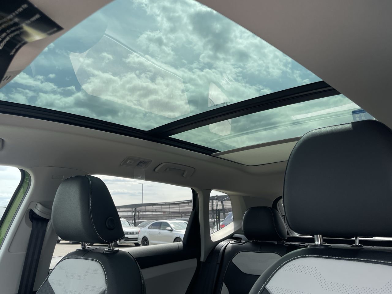 2025 Volkswagen Taos in Dorval, Quebec