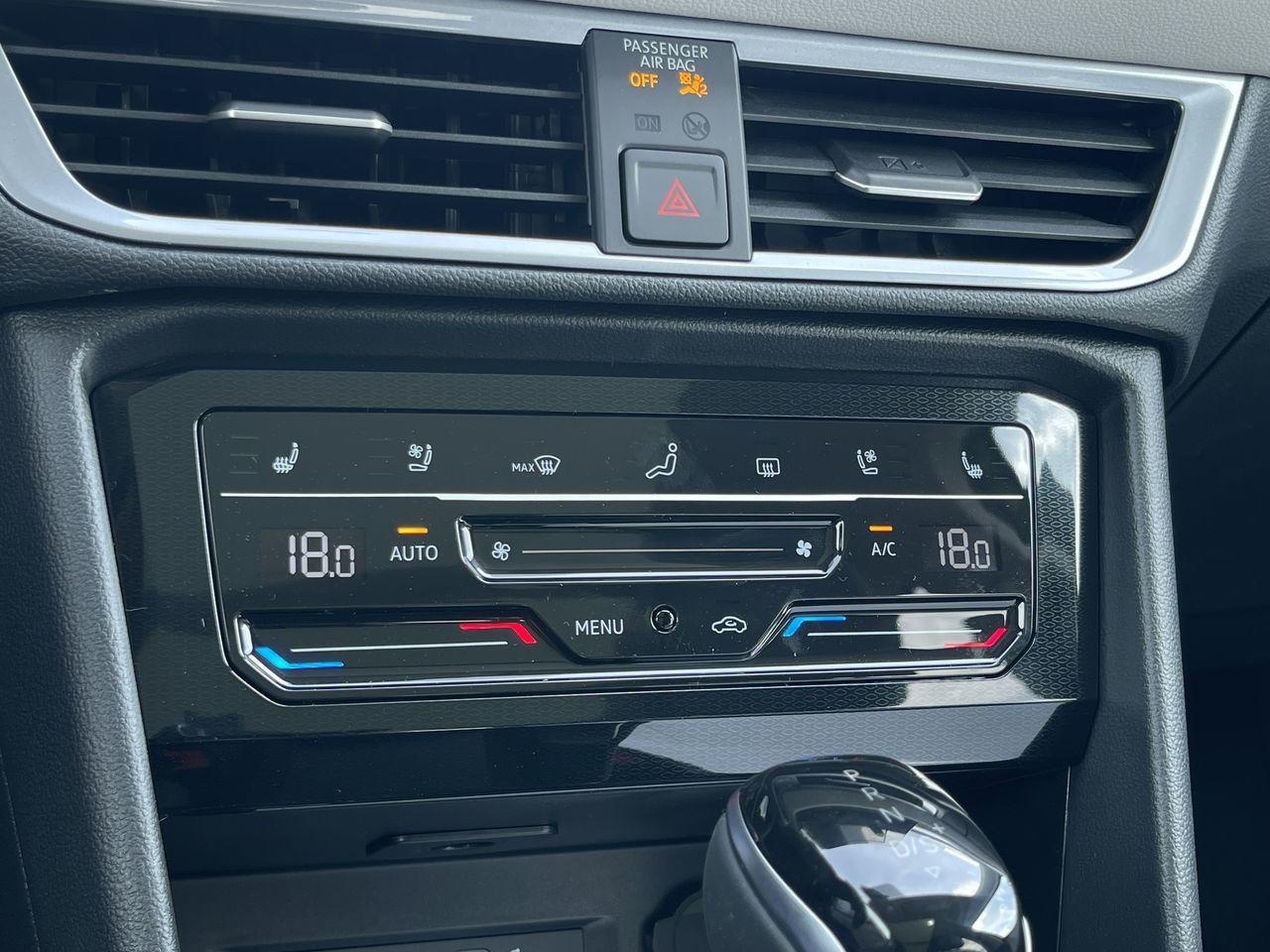 Volkswagen Taos  2025 à Dorval, Québec
