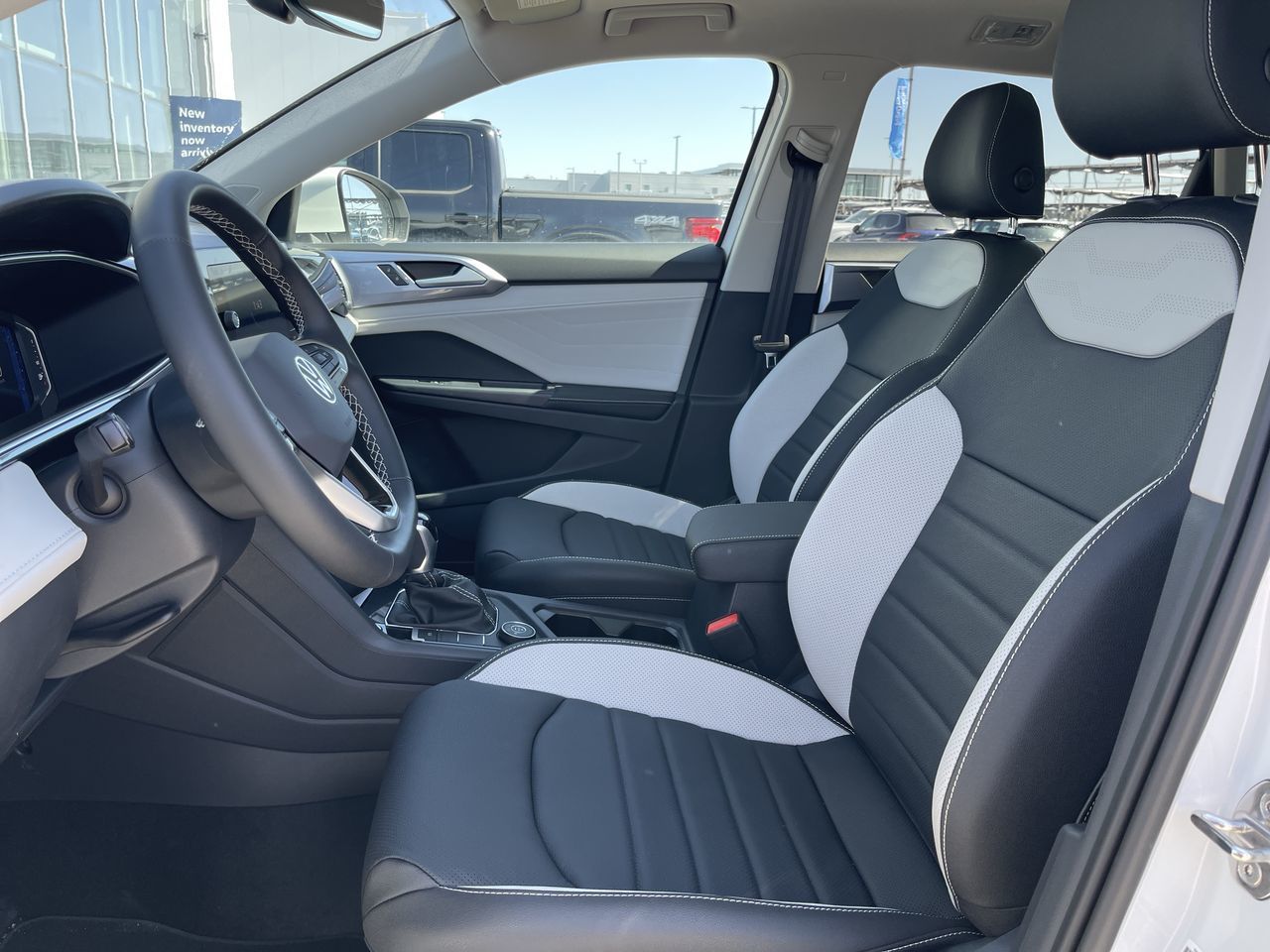 Volkswagen Taos  2025 à Dorval, Québec