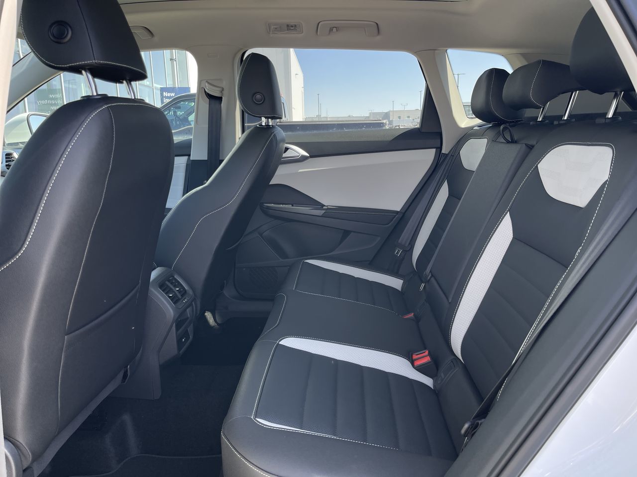 Volkswagen Taos  2025 à Dorval, Québec