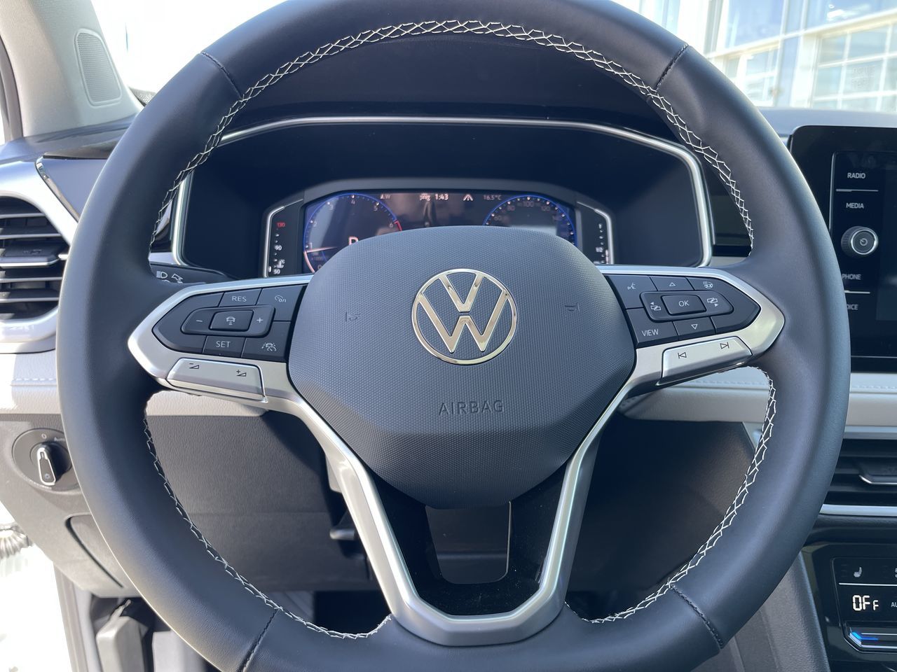 2025 Volkswagen Taos