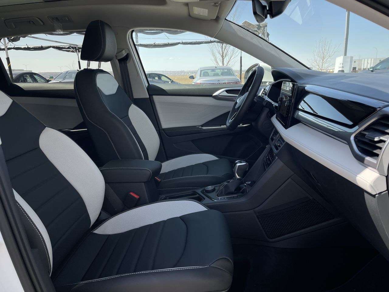 2025 Volkswagen Taos