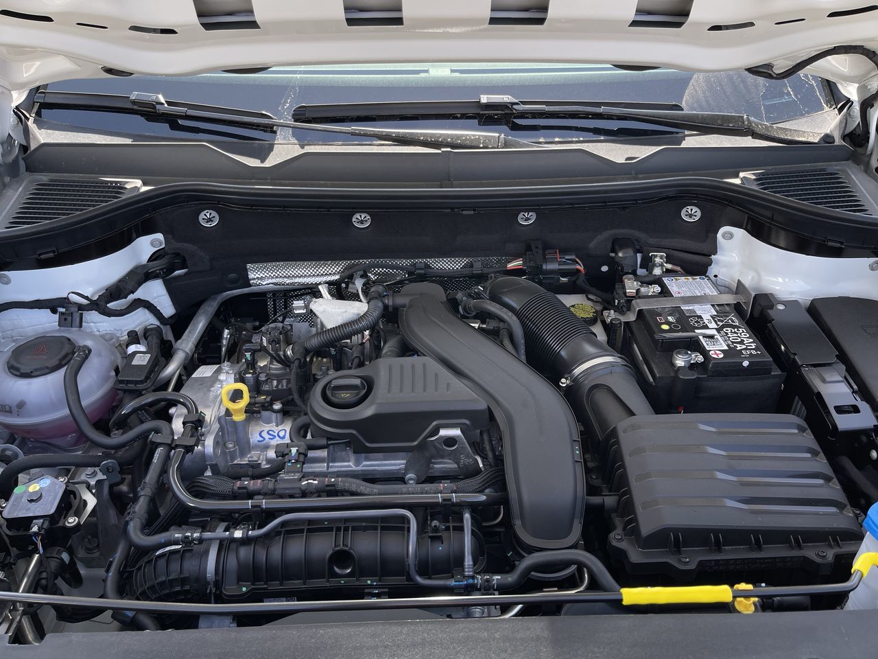 2025 Volkswagen Taos