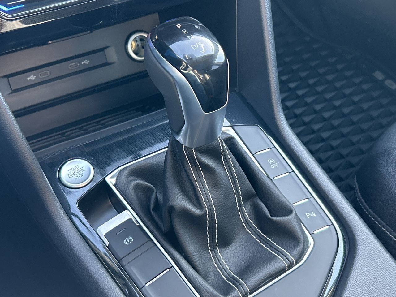 Volkswagen Taos  2025