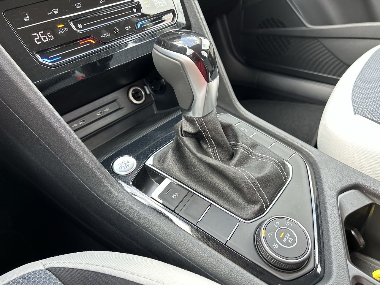 Volkswagen Taos  2026 à Dorval, Québec