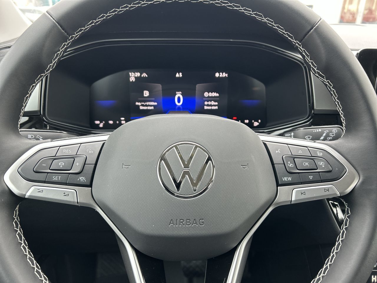 Volkswagen Taos  2026