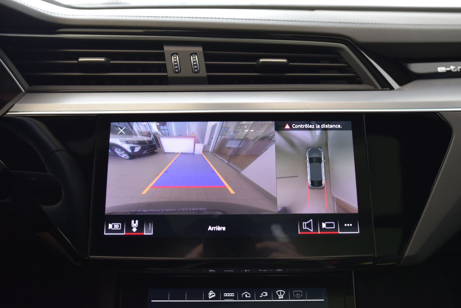 2022 Audi E-tron Sportback SPORTBACK+TECHNIK+BLACK PACK SPORTBACK+TECHNIK+BLACK PACK