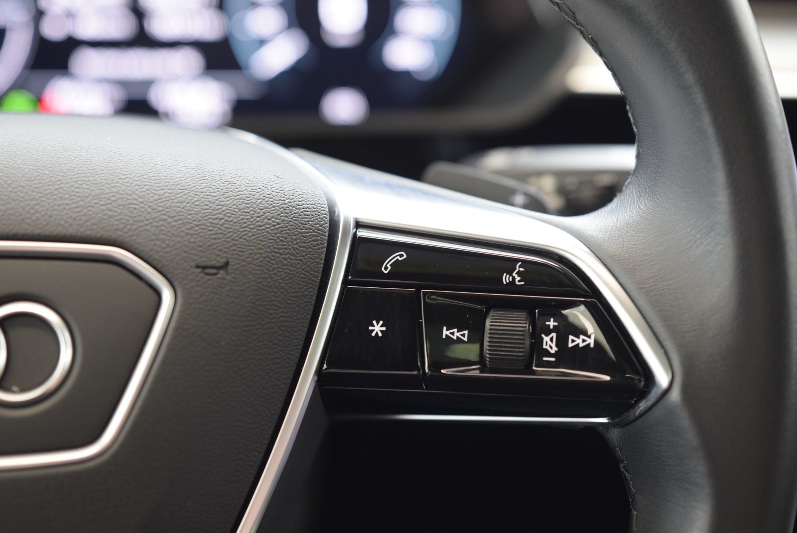 2022 Audi E-TRON PROGRESSIV+BLACK PACKAGE PROGRESSIV+BLACK PACKAGE
