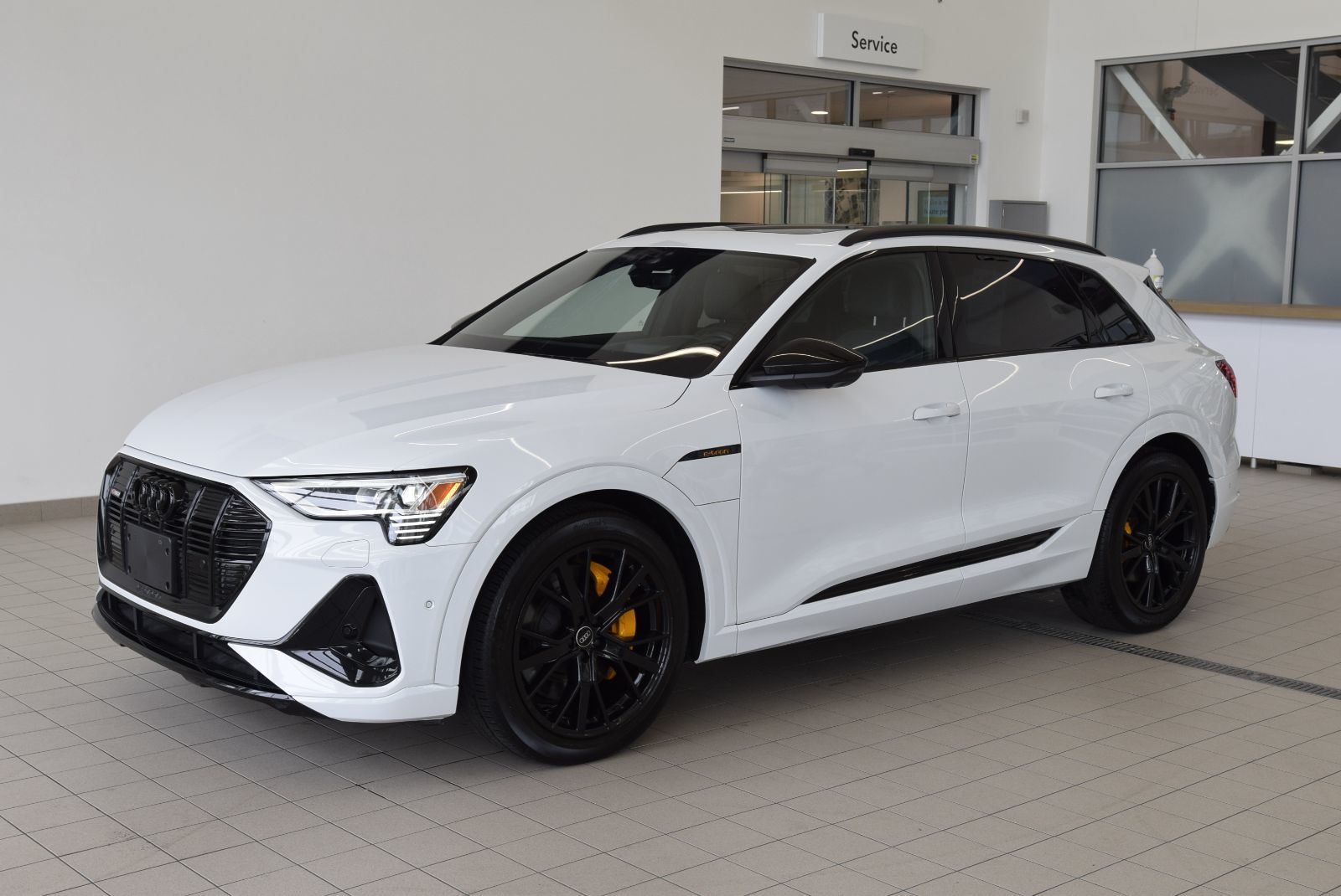 2022 Audi E-TRON TECHNIK+BLACK OPTIK+BAS KM TECHNIK+BLACK OPTIK+BAS KM
