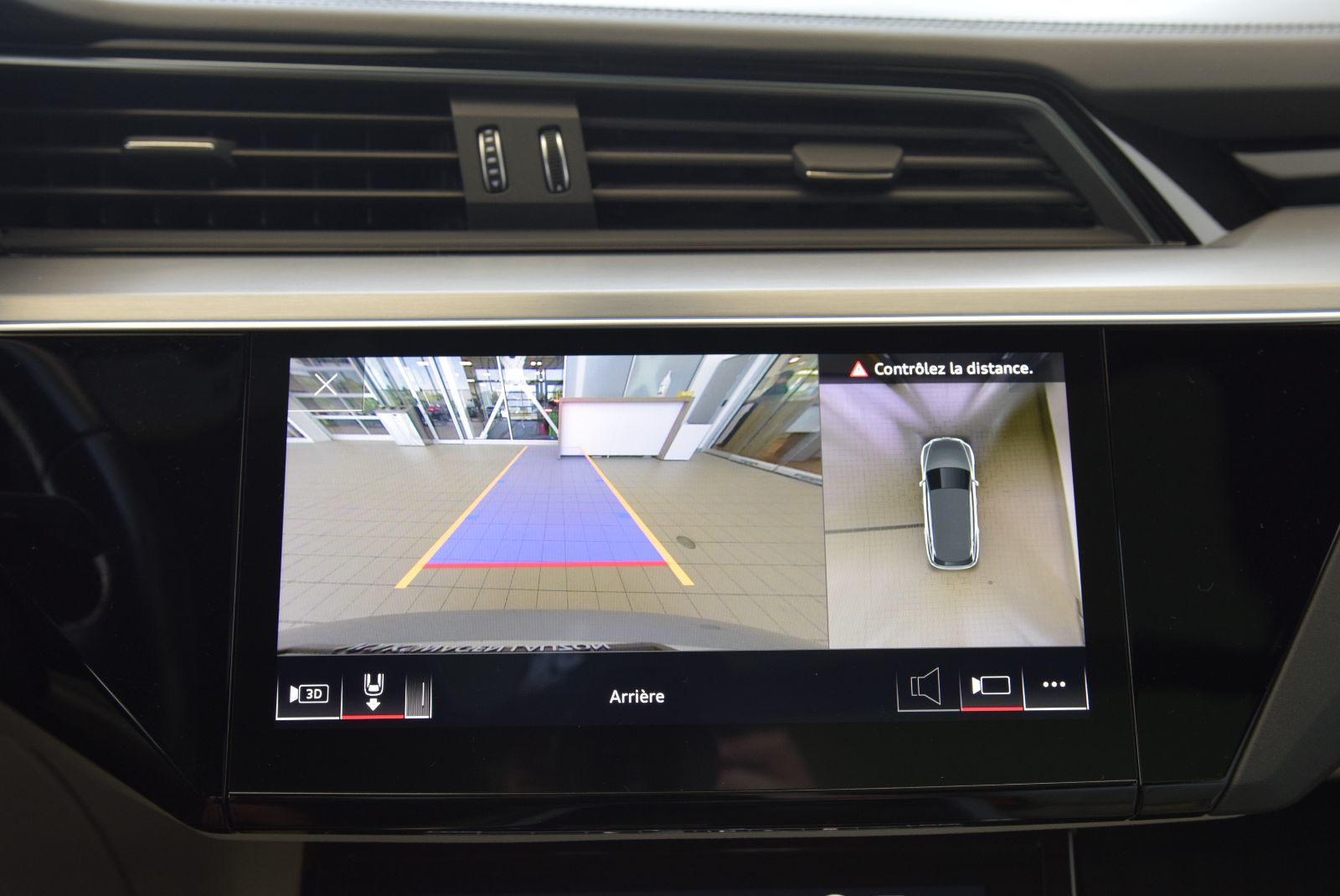 2022 Audi E-TRON TECHNIK+BLACK PACKAGE+LED TECHNIK+BLACK PACKAGE+LED