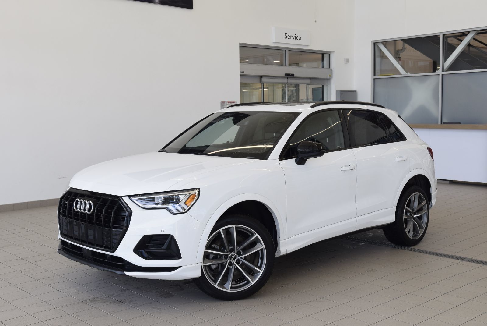2022 Audi Q3 VORSPRUNG PACKAGE+BLACK OPTIK VORSPRUNG PACKAGE+BLACK OPTIK