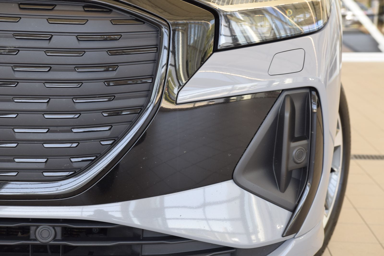 Photo Audi Q4 e-tron TECHNIK+BLACK OPTIK+LED 2023 #3
