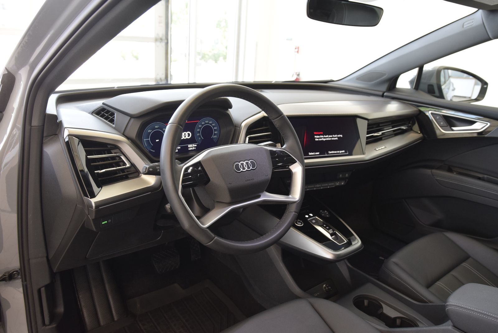 Photo 2025 Audi Q4 e-tron CUIR+TOIT PANO+THERMOPOMPE #8