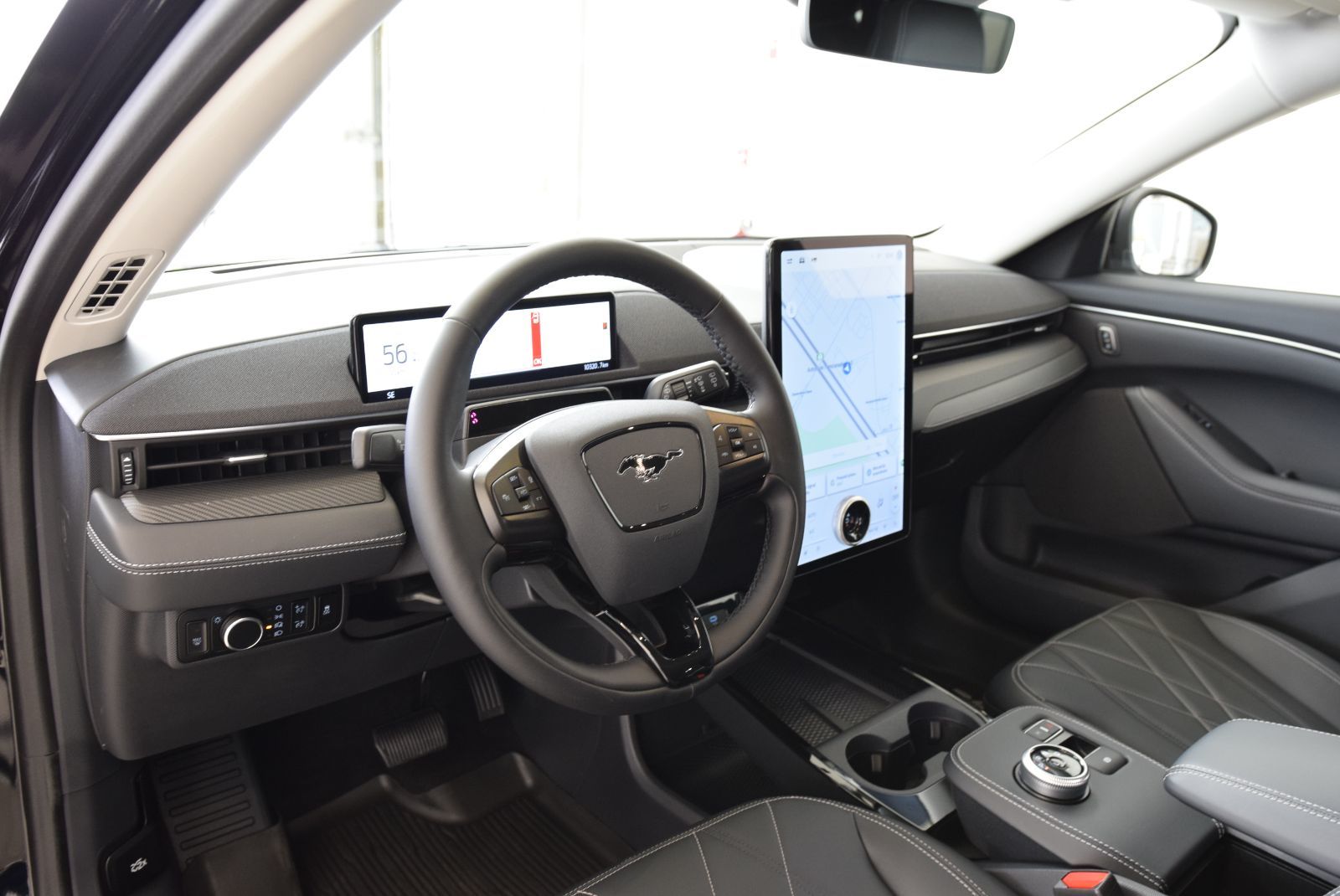 Ford Mustang Mach-E SELECT+AWD+CUIR+LED+WOW 2024 BAS KM+CAMERA+SANS CLÉ