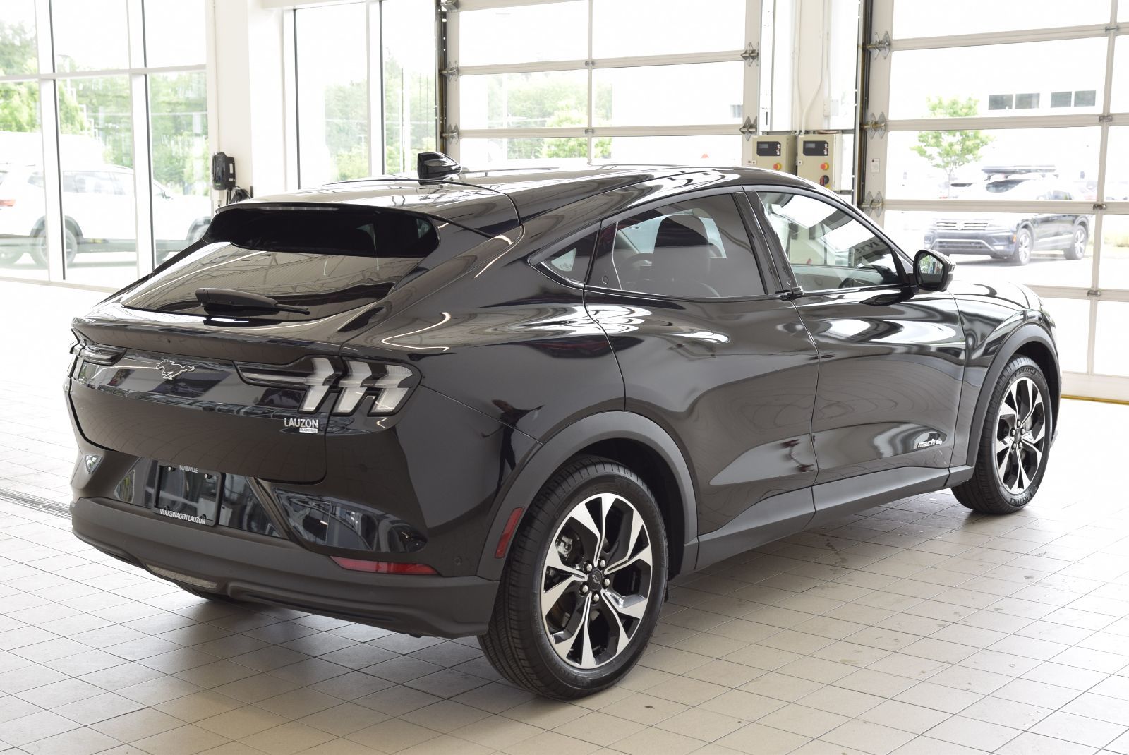Ford Mustang Mach-E SELECT+AWD+CUIR+LED+WOW 2024 BAS KM+CAMERA+SANS CLÉ