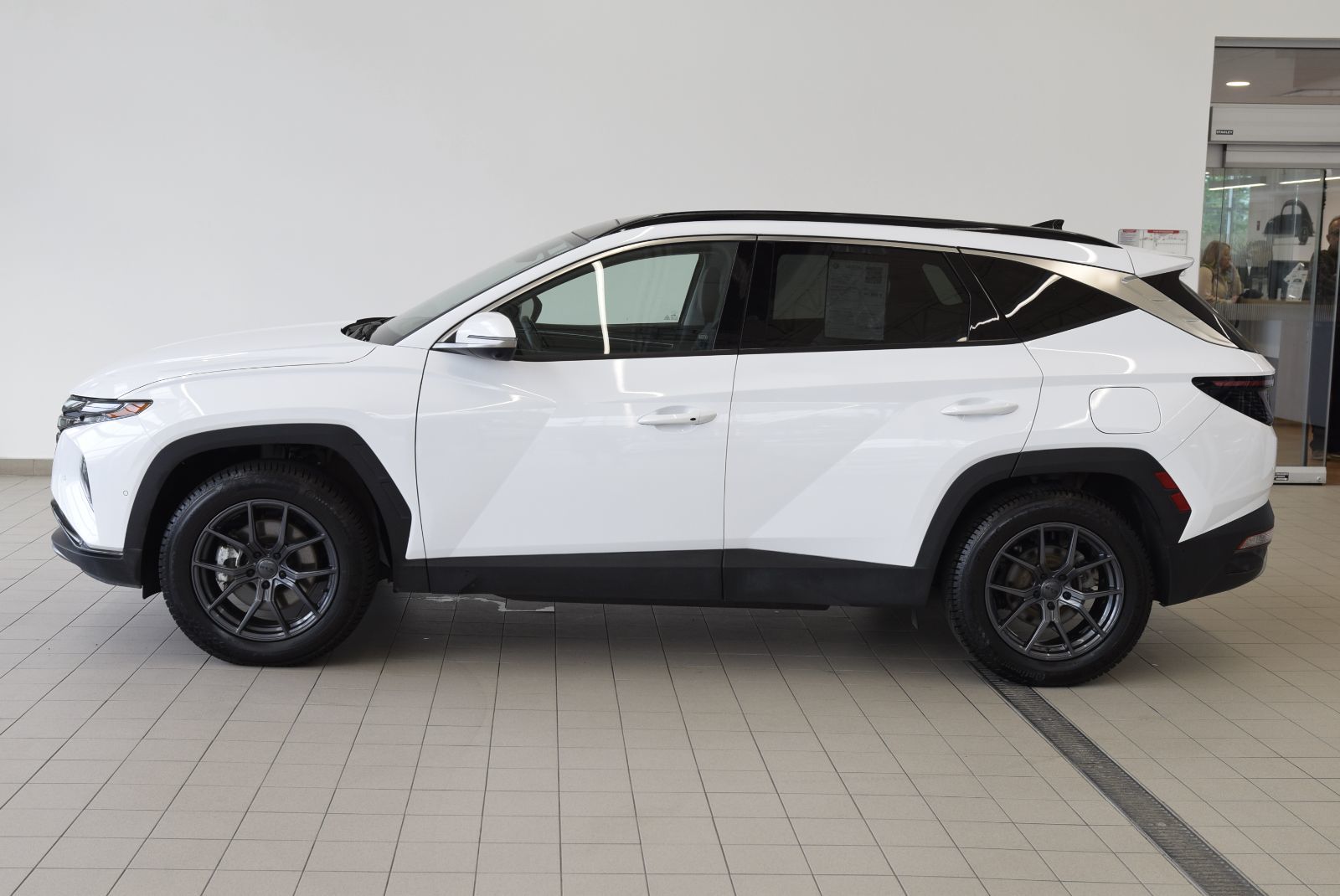 Hyundai Tucson Plug-In Hybrid ULTIMATE+PHEV+CUIR+TOIT+ 2024 BAS KM+LED+NAV+AUBAINE!!